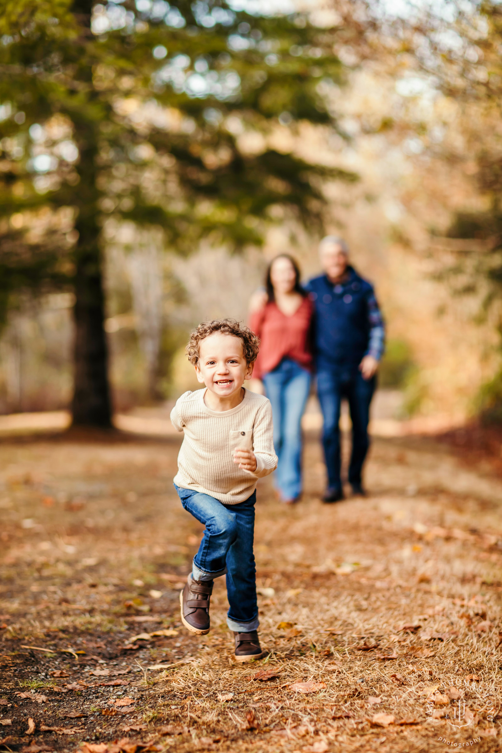 Snoqualmie family photography session by Snoqualmie family photographer James Thomas Long Photography