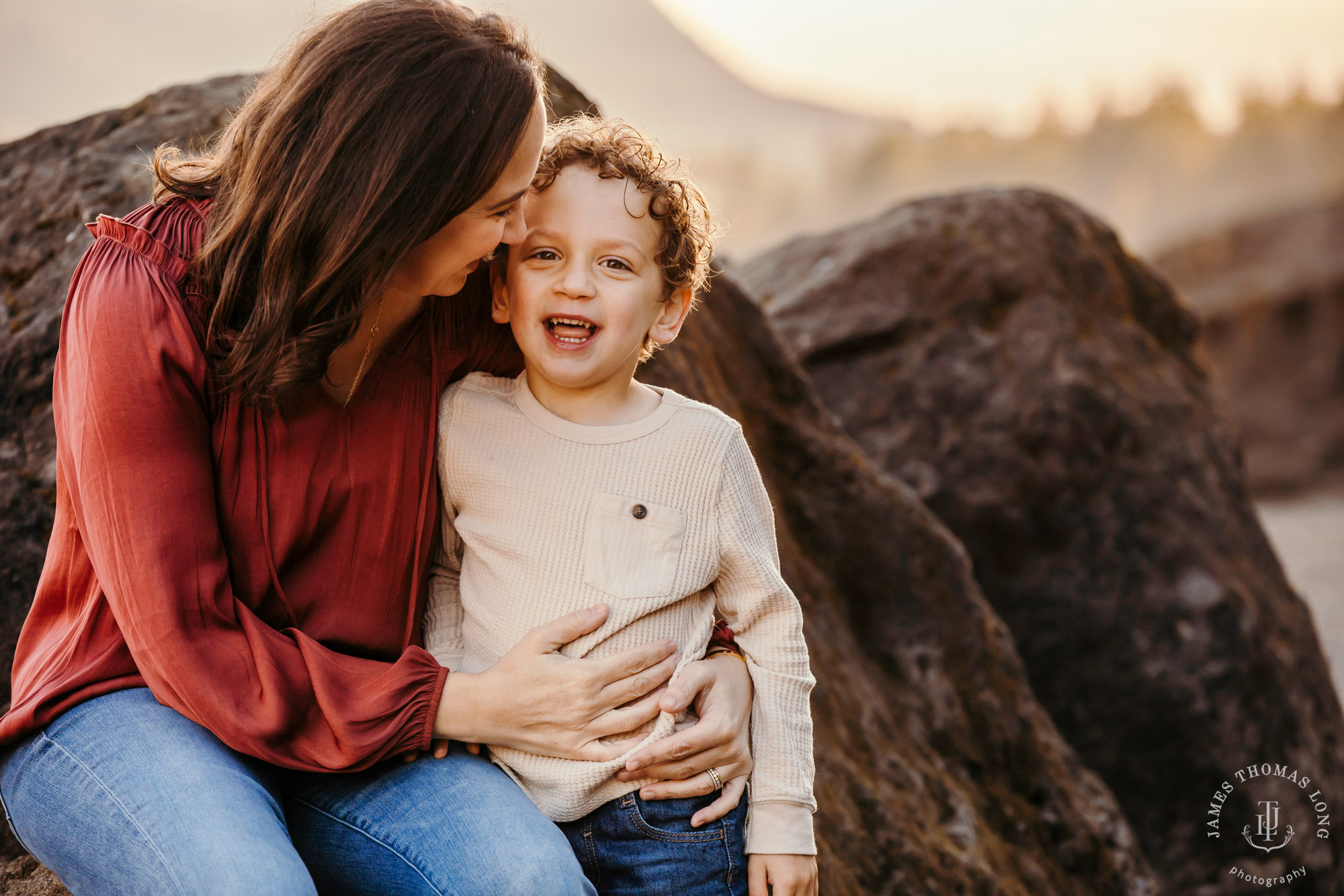 Snoqualmie family photography session by Snoqualmie family photographer James Thomas Long Photography