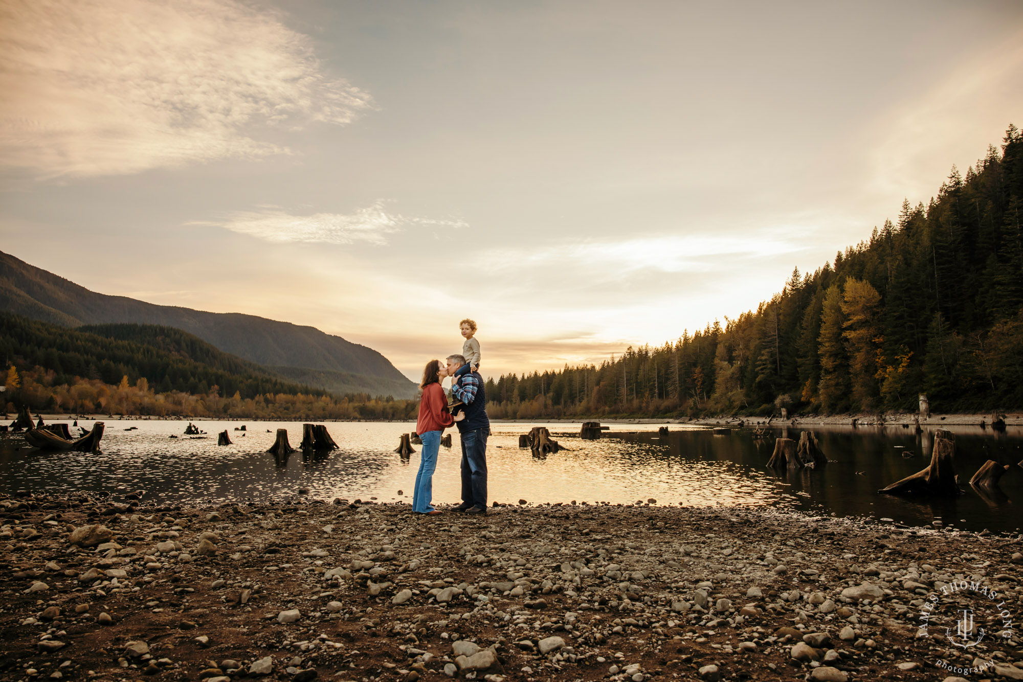 Snoqualmie family photography session by Snoqualmie family photographer James Thomas Long Photography