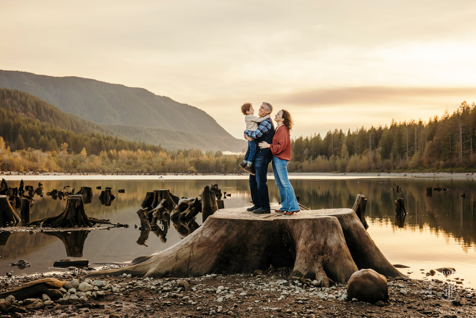 Snoqualmie family photography session by Snoqualmie family photographer James Thomas Long Photography