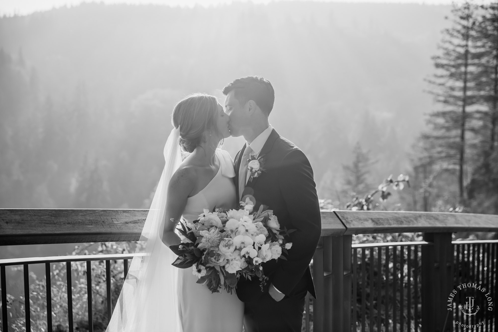 Salish Lodge Snoqualmie wedding by Snoqualmie wedding photographer James Thomas Long Photography