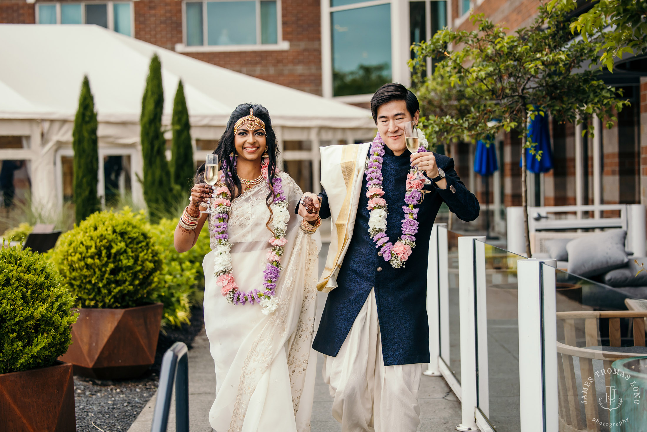 Woodmark Hotel and Spa wedding by Seattle wedding photographer James Thomas Long Photography