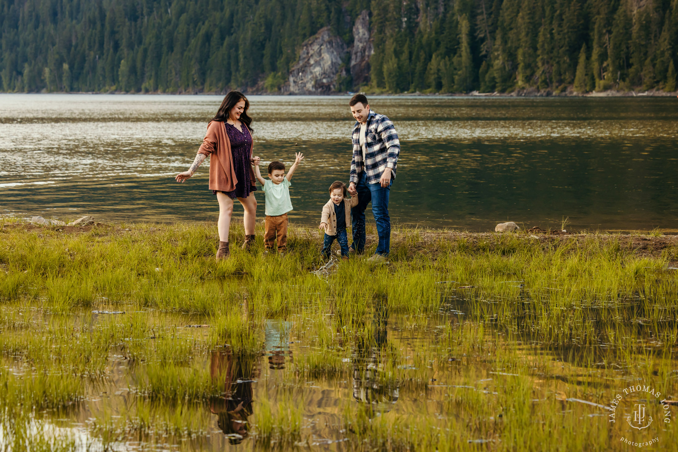 Snoqualmie adventure family photography session by Snoqualmie adventure family photographer James Thomas Long Photography