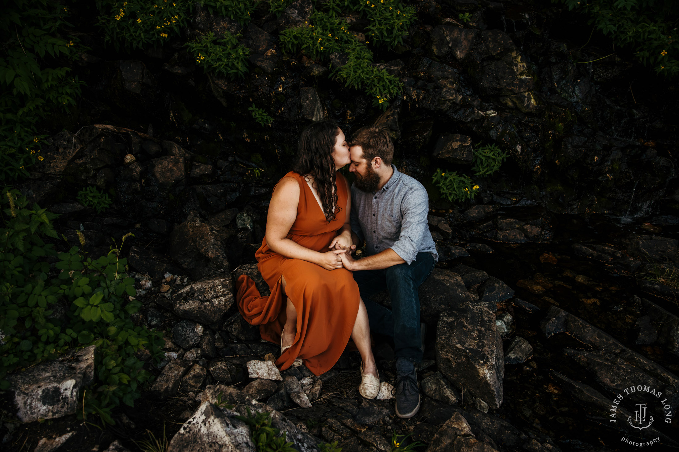 Snoqualmie Pass adventure engagement by Snoqualmie adventure elopement photographer James Thomas Long Photography