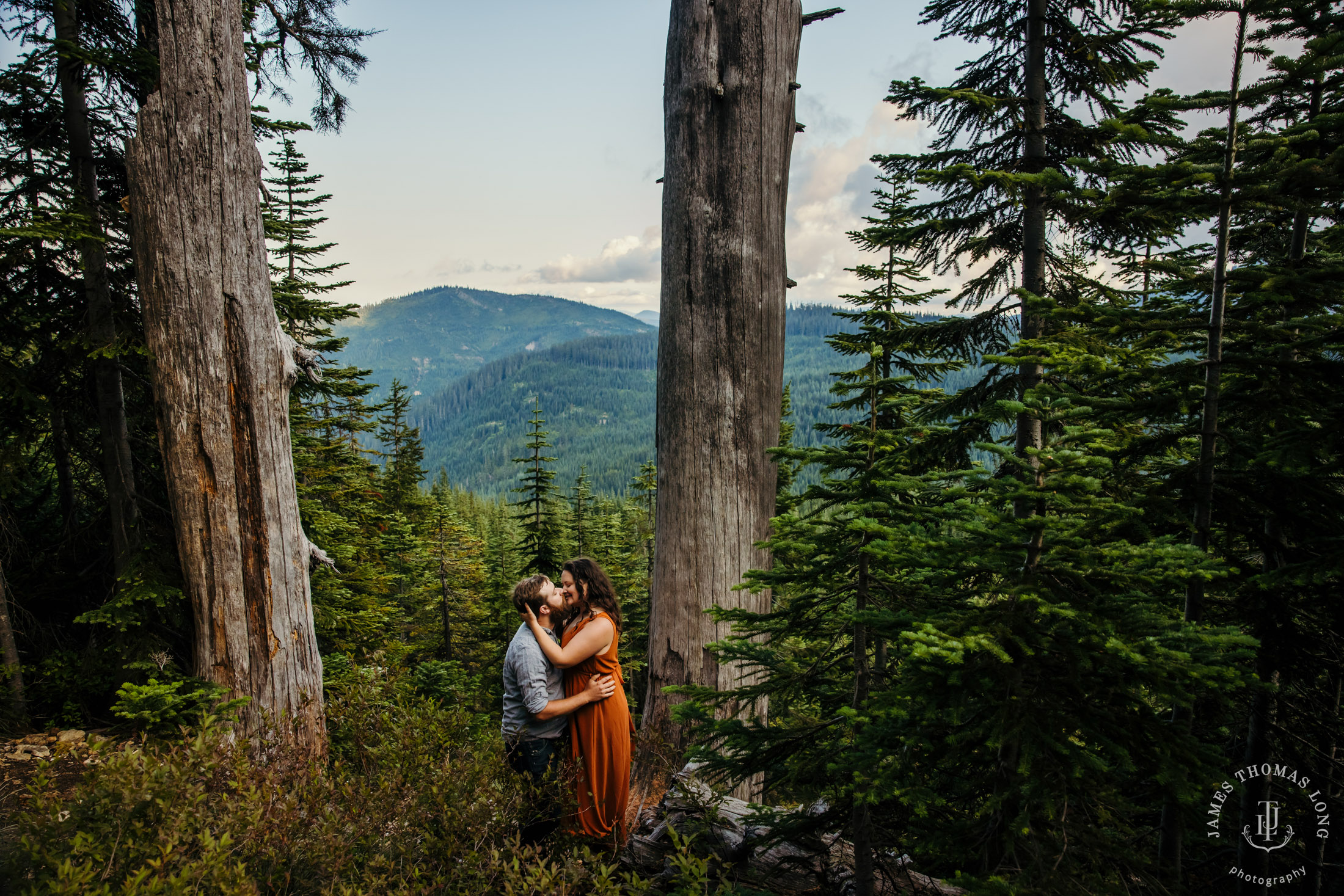 Snoqualmie Pass adventure engagement by Snoqualmie adventure elopement photographer James Thomas Long Photography