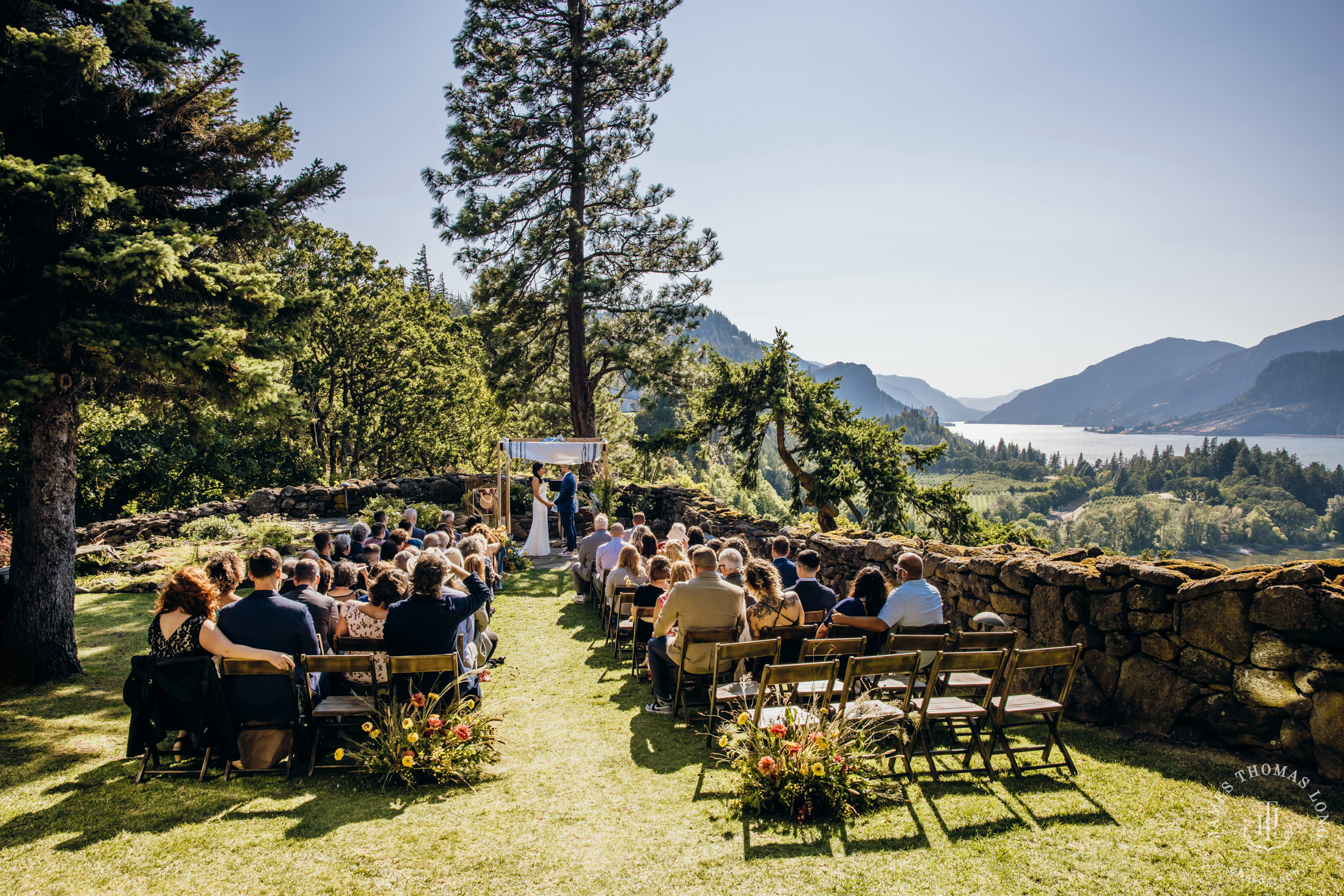 Griffin House Hood River, OR wedding by Seattle wedding photographer James Thomas Long Photography