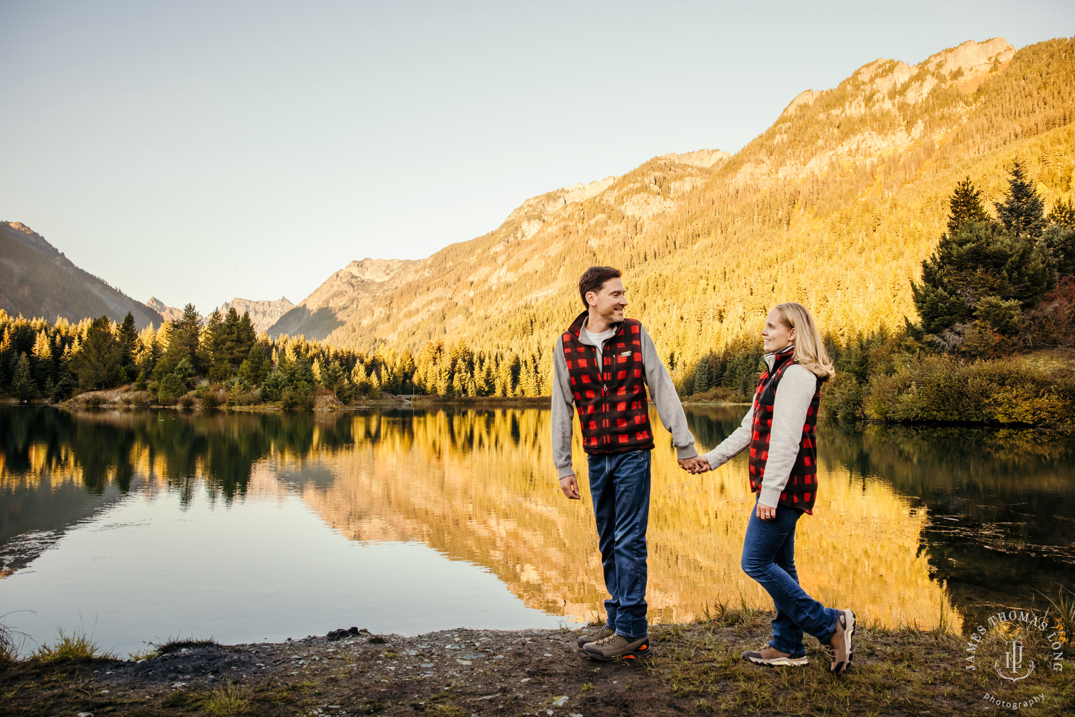 Snoqualmie Pass family photography session by Snoqualmie family photographer James Thomas Long Photography