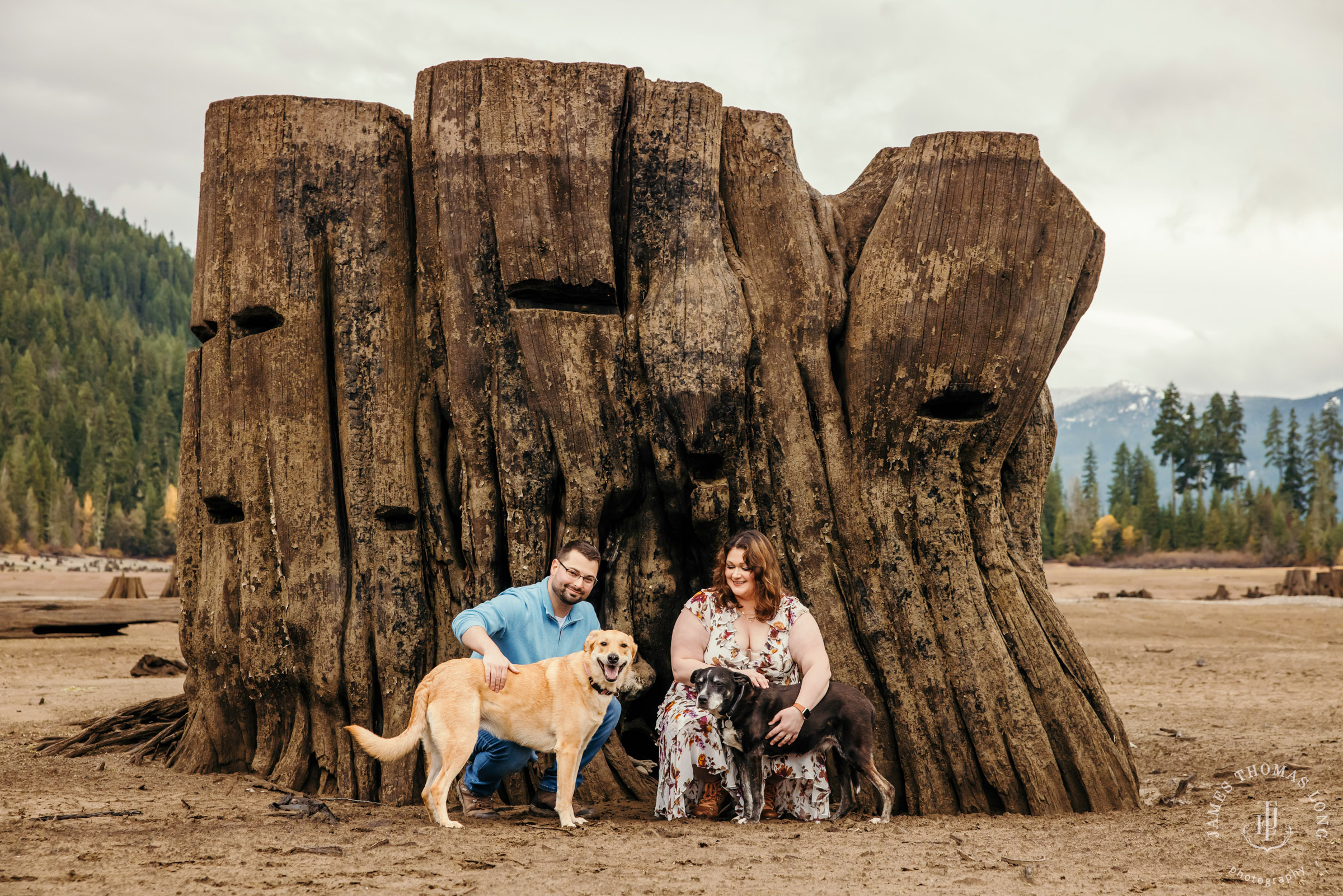 Cascade Mountain family session by Snoqualmie family photographer James Thomas Long Photography
