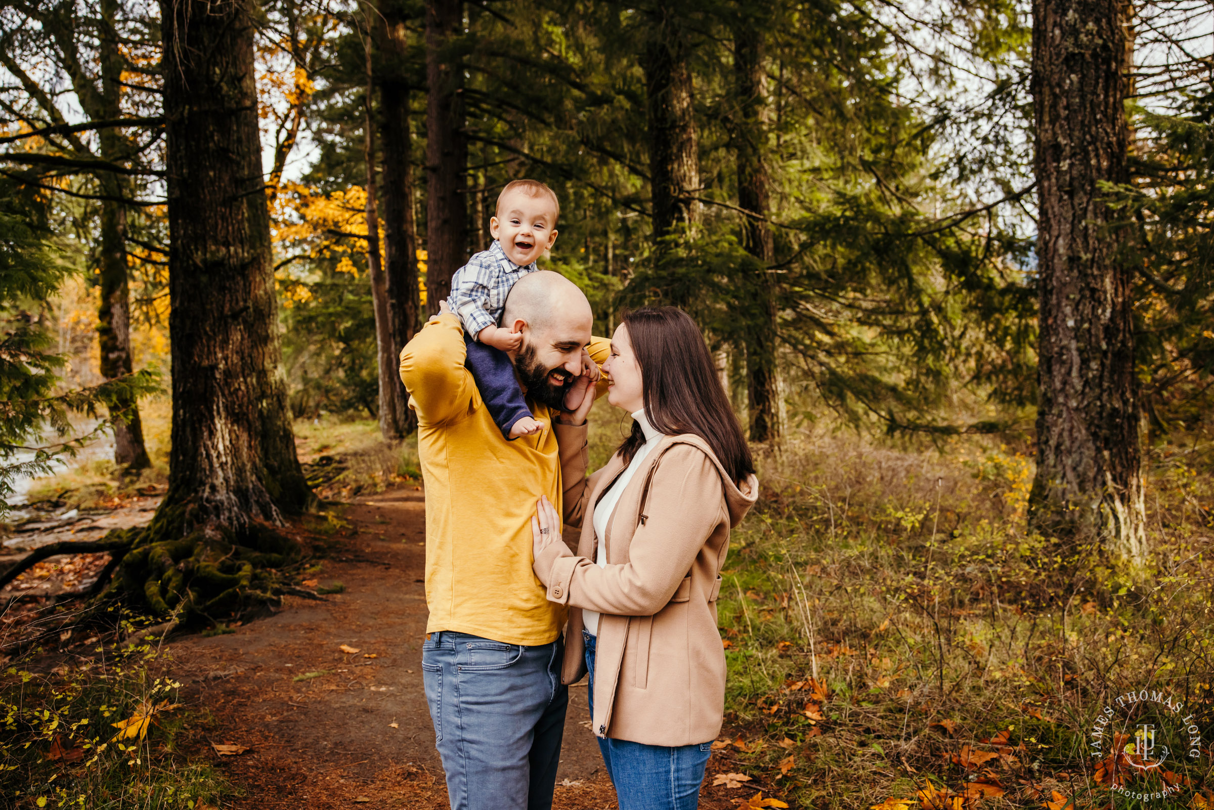 North Bend, WA family session by Snoqualmie family photographer James Thomas Long Photography