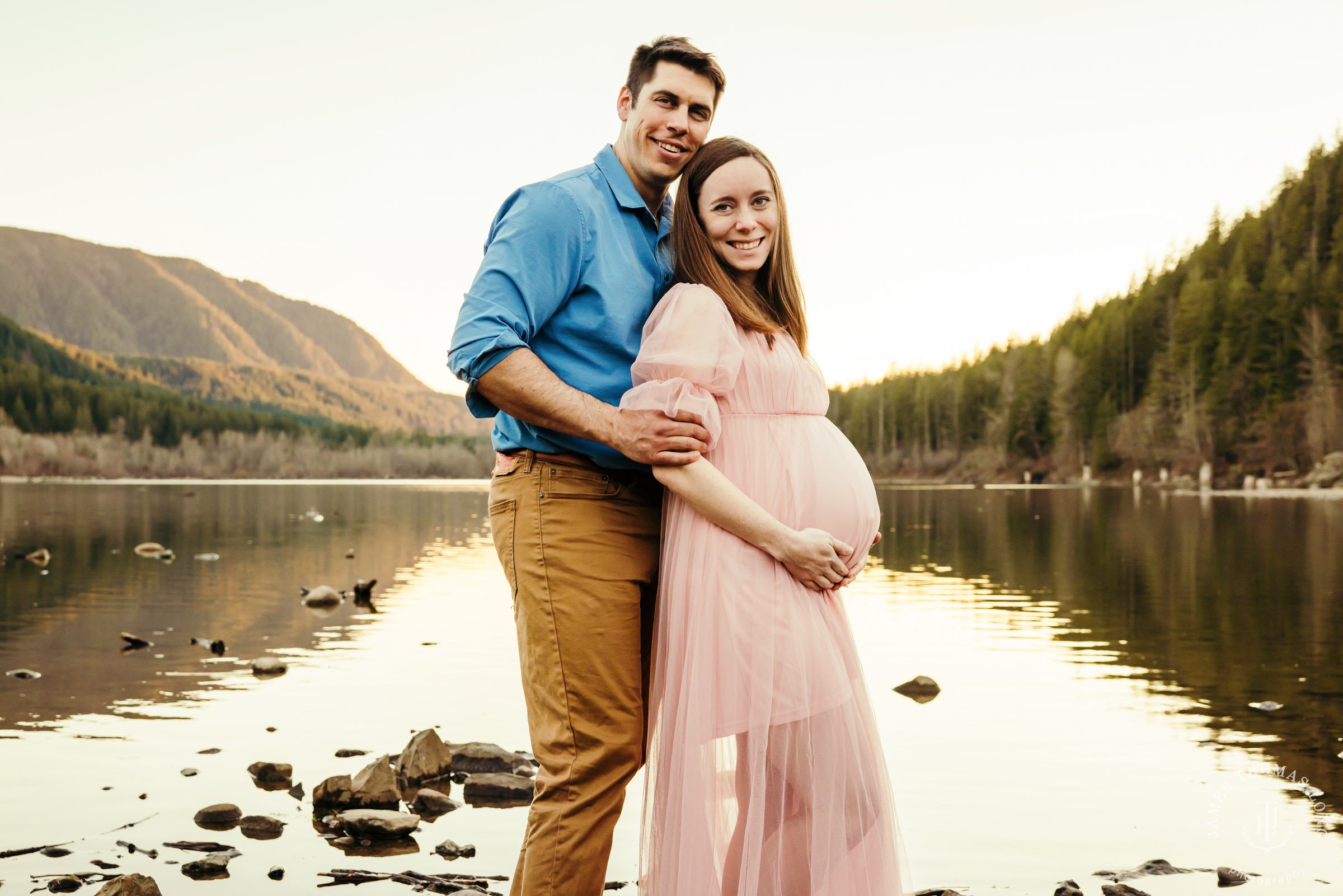 Snoqualmie North Bend maternity session by Snoqualmie maternity photographer James Thomas Long Photography