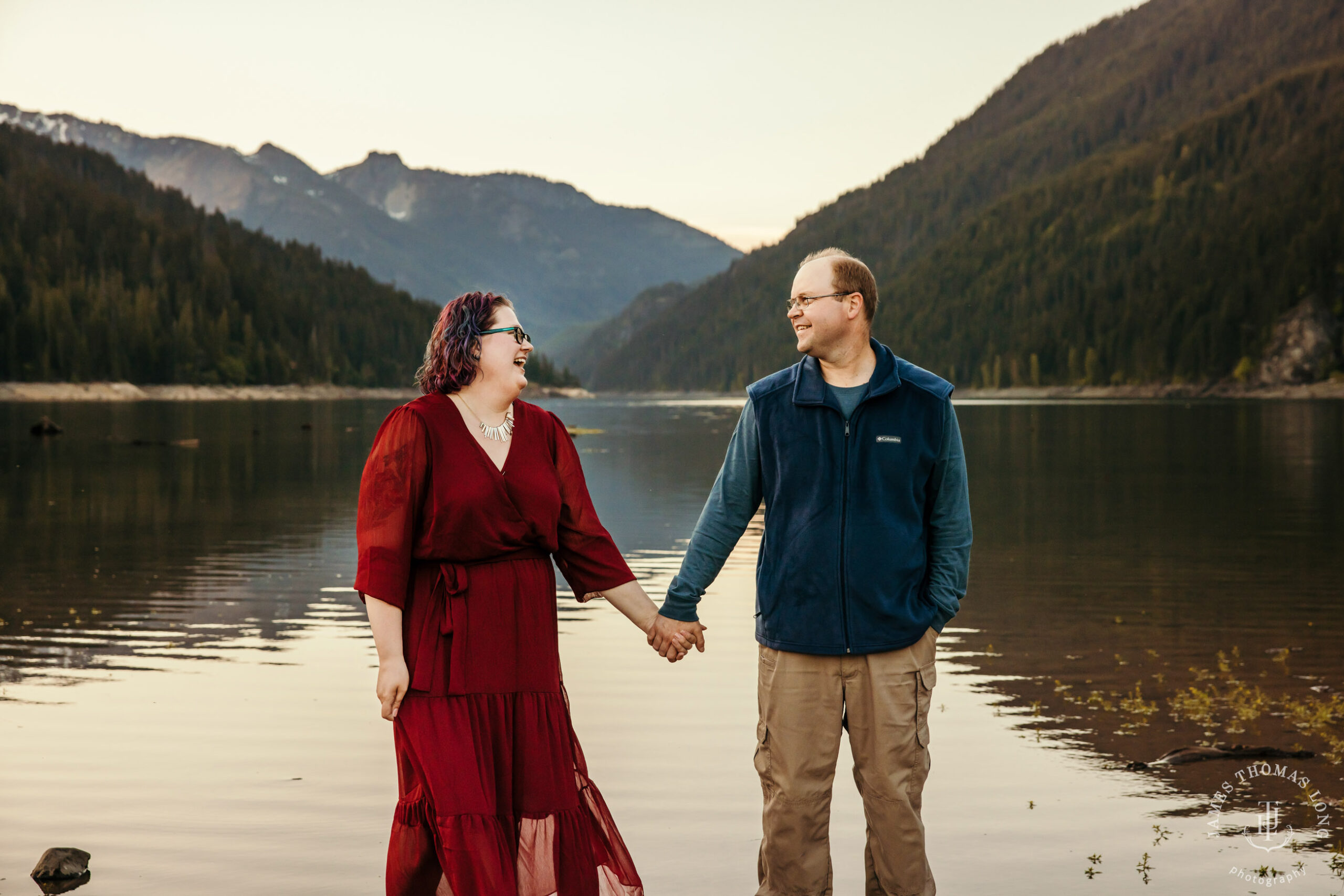 Snoqualmie Pass anniversary session by Snoqualmie adventure wedding photographer James Thomas Long Photography