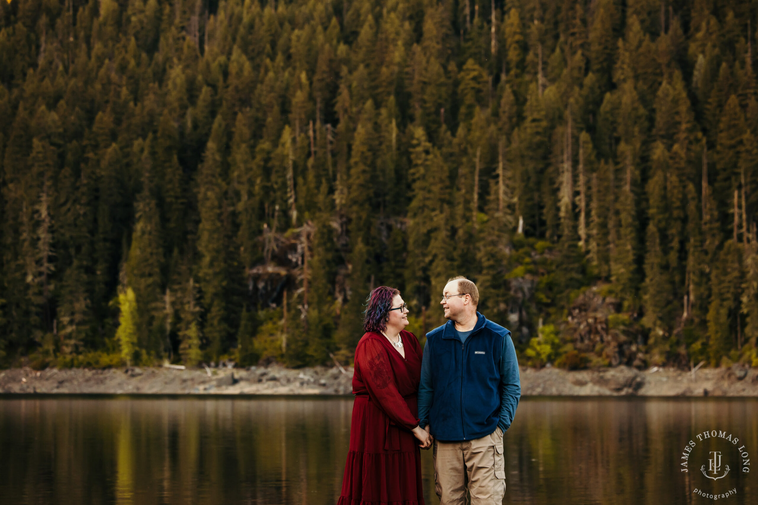 Snoqualmie Pass anniversary session by Snoqualmie adventure wedding photographer James Thomas Long Photography