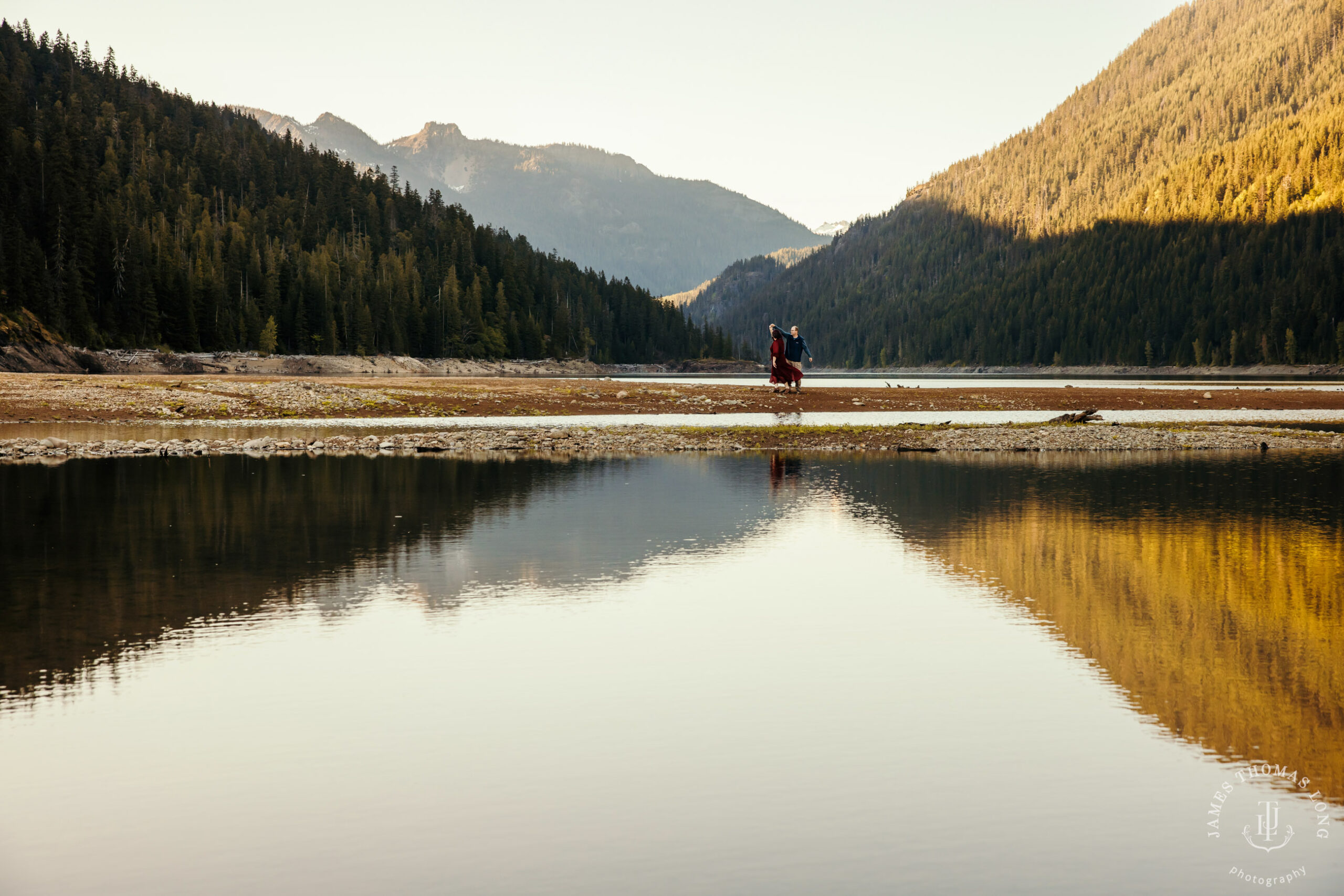 Snoqualmie Pass anniversary session by Snoqualmie adventure wedding photographer James Thomas Long Photography