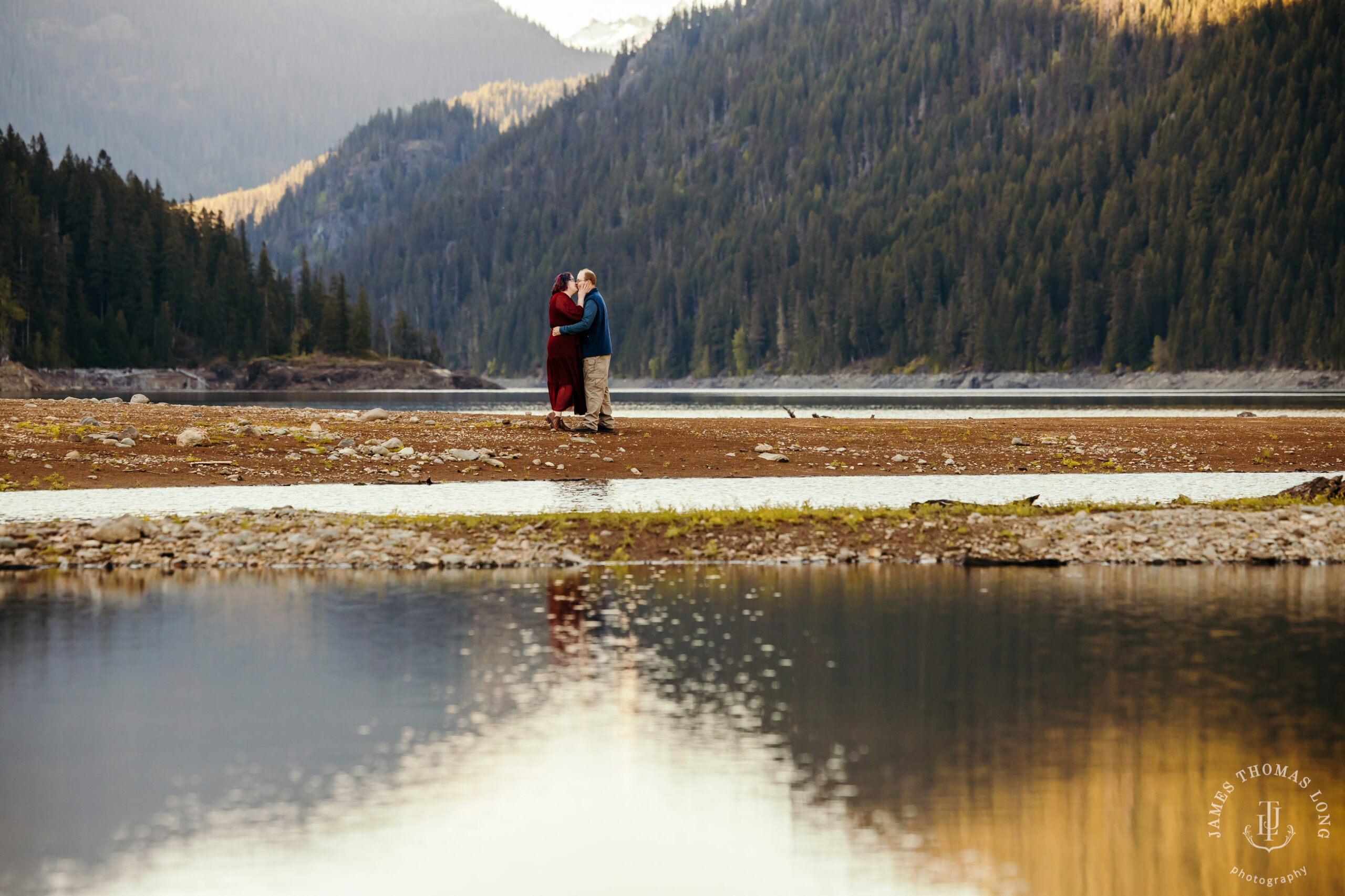 Snoqualmie Pass anniversary session by Snoqualmie adventure wedding photographer James Thomas Long Photography