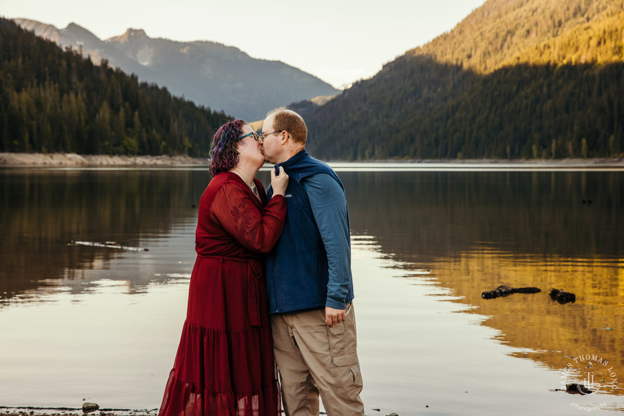 Snoqualmie Pass anniversary session by Snoqualmie adventure wedding photographer James Thomas Long Photography