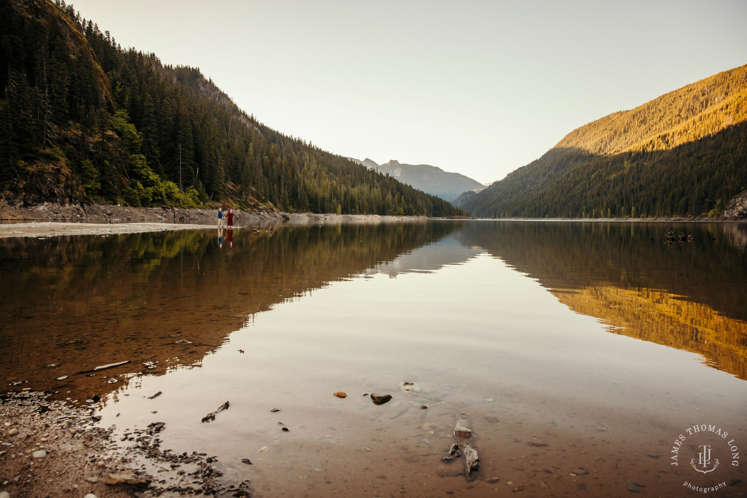 Snoqualmie Pass anniversary session by Snoqualmie adventure wedding photographer James Thomas Long Photography