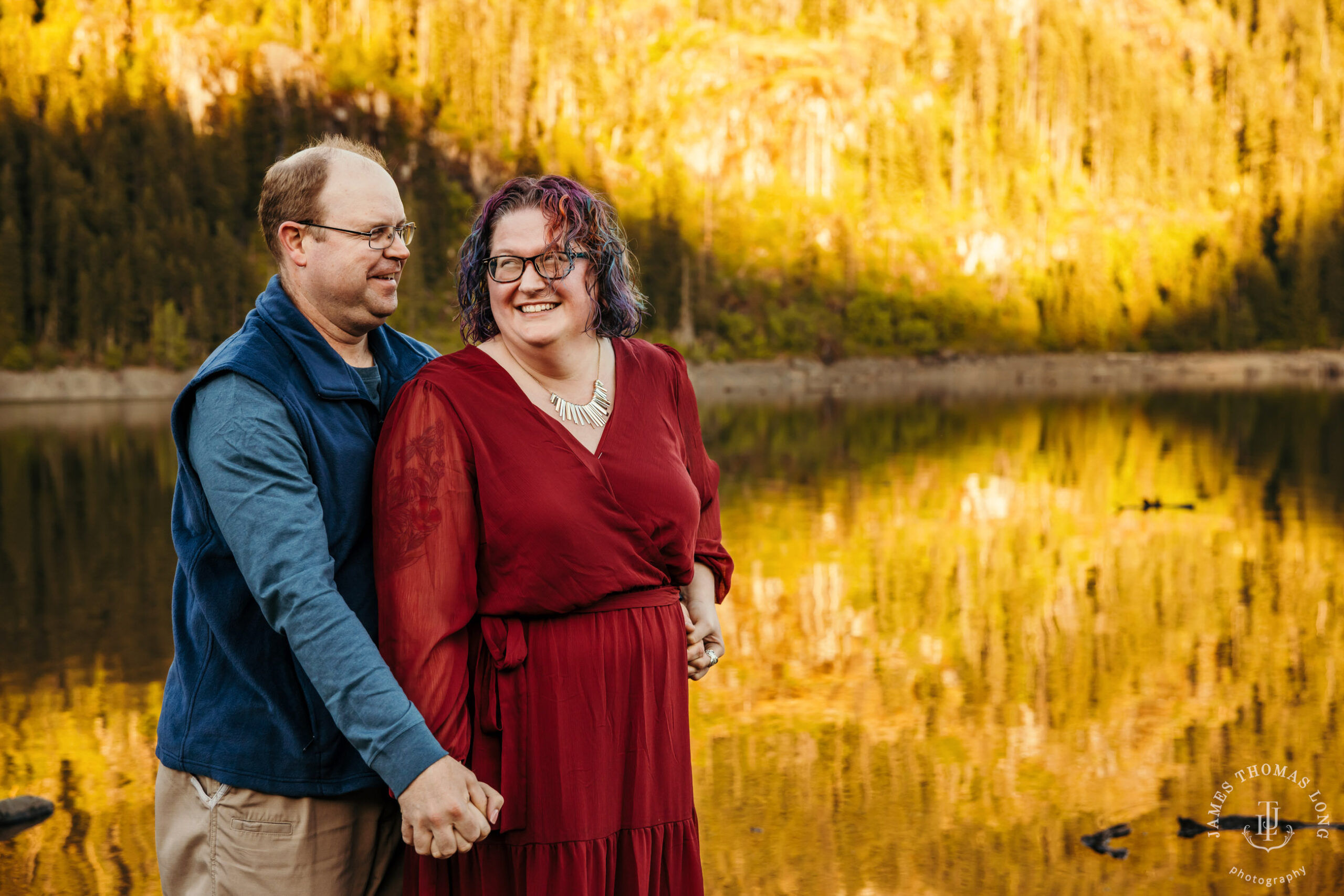 Snoqualmie Pass anniversary session by Snoqualmie adventure wedding photographer James Thomas Long Photography