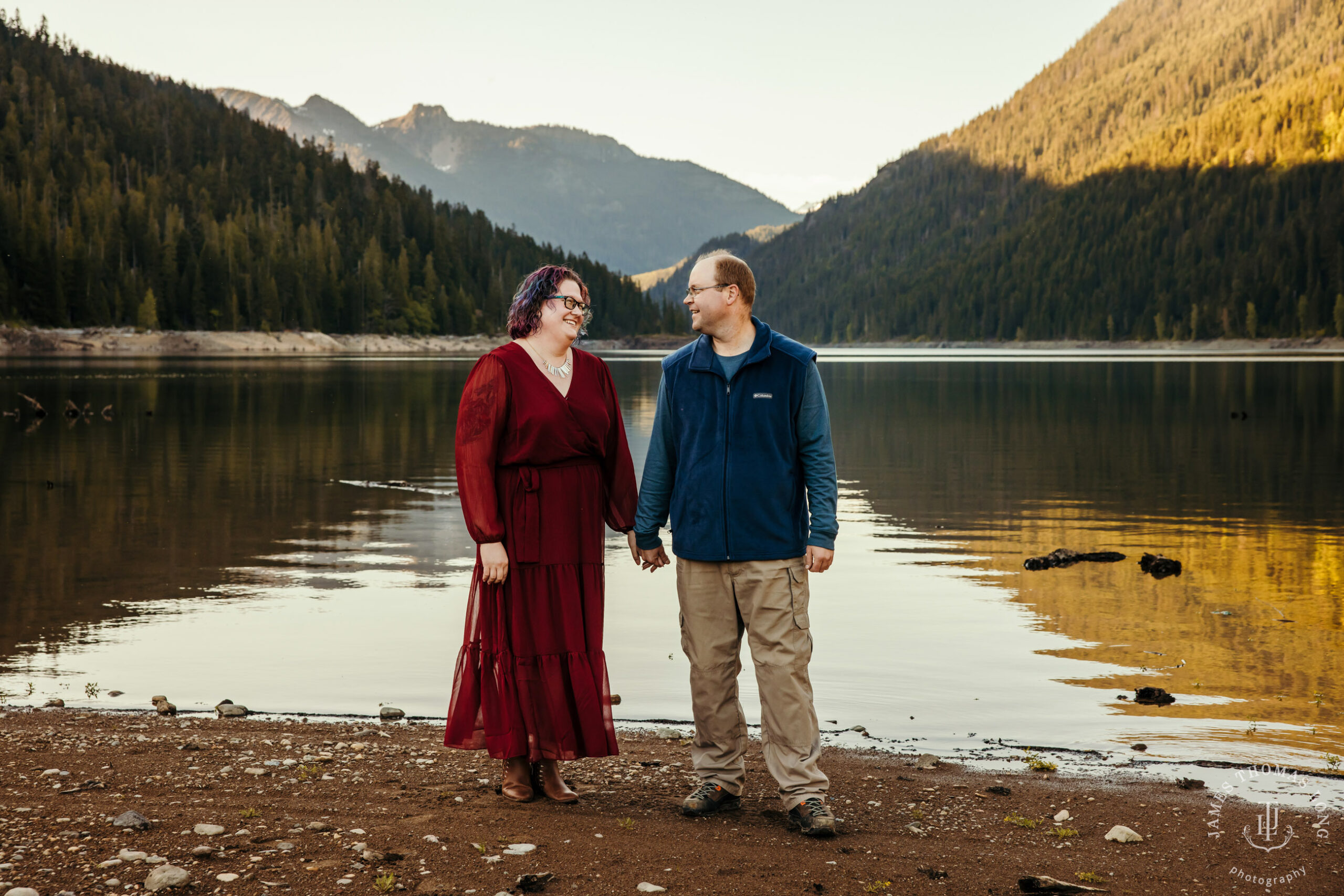 Snoqualmie Pass anniversary session by Snoqualmie adventure wedding photographer James Thomas Long Photography