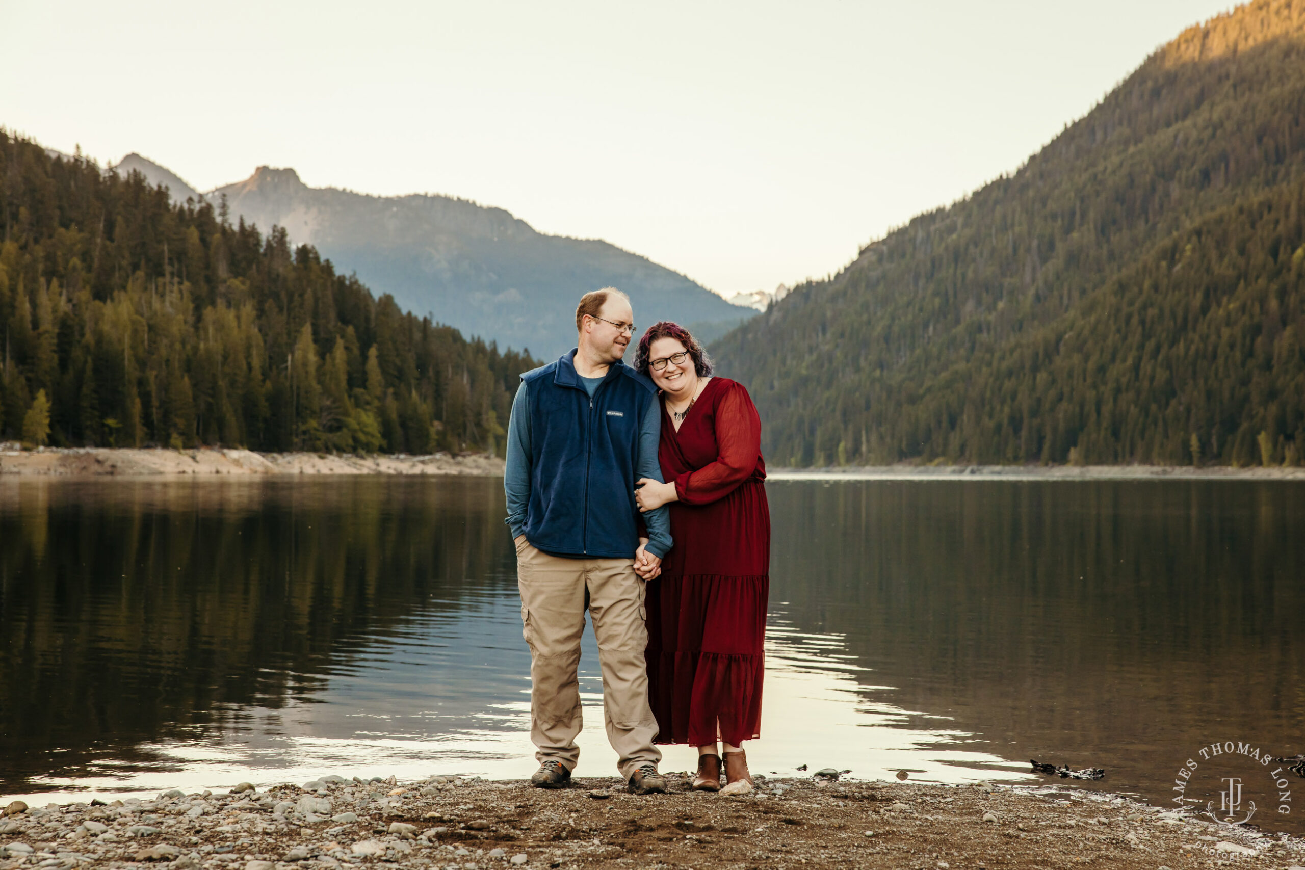 Snoqualmie Pass anniversary session by Snoqualmie adventure wedding photographer James Thomas Long Photography