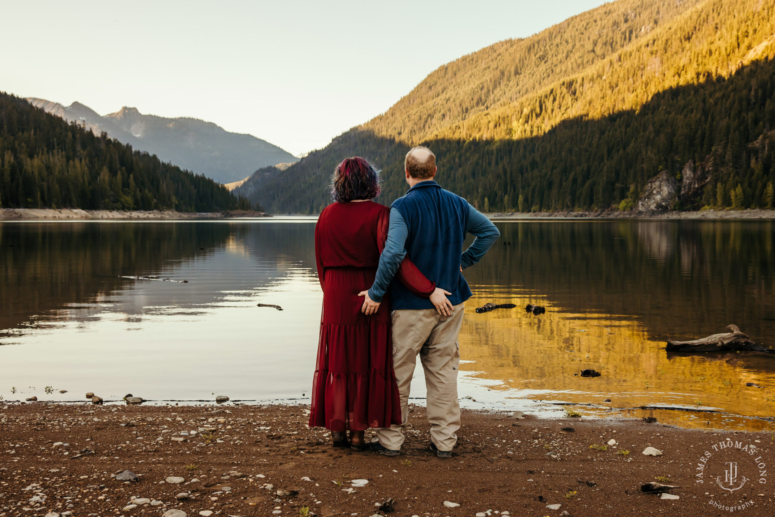 Snoqualmie Pass anniversary session by Snoqualmie adventure wedding photographer James Thomas Long Photography