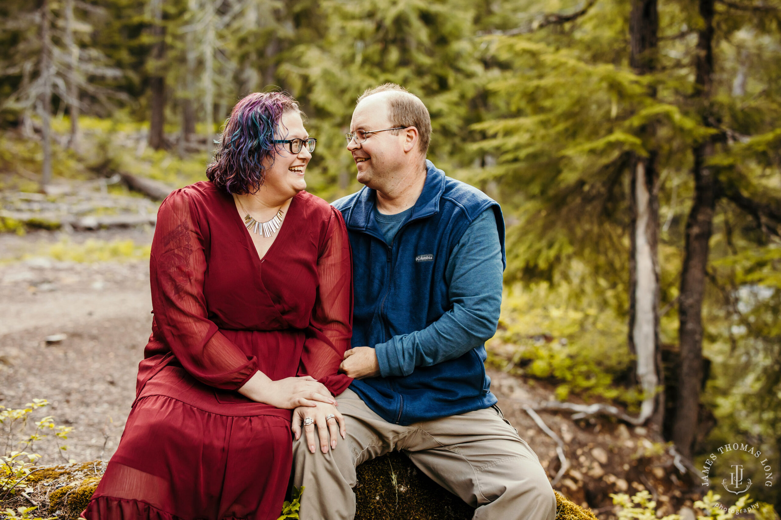 Snoqualmie Pass anniversary session by Snoqualmie adventure wedding photographer James Thomas Long Photography