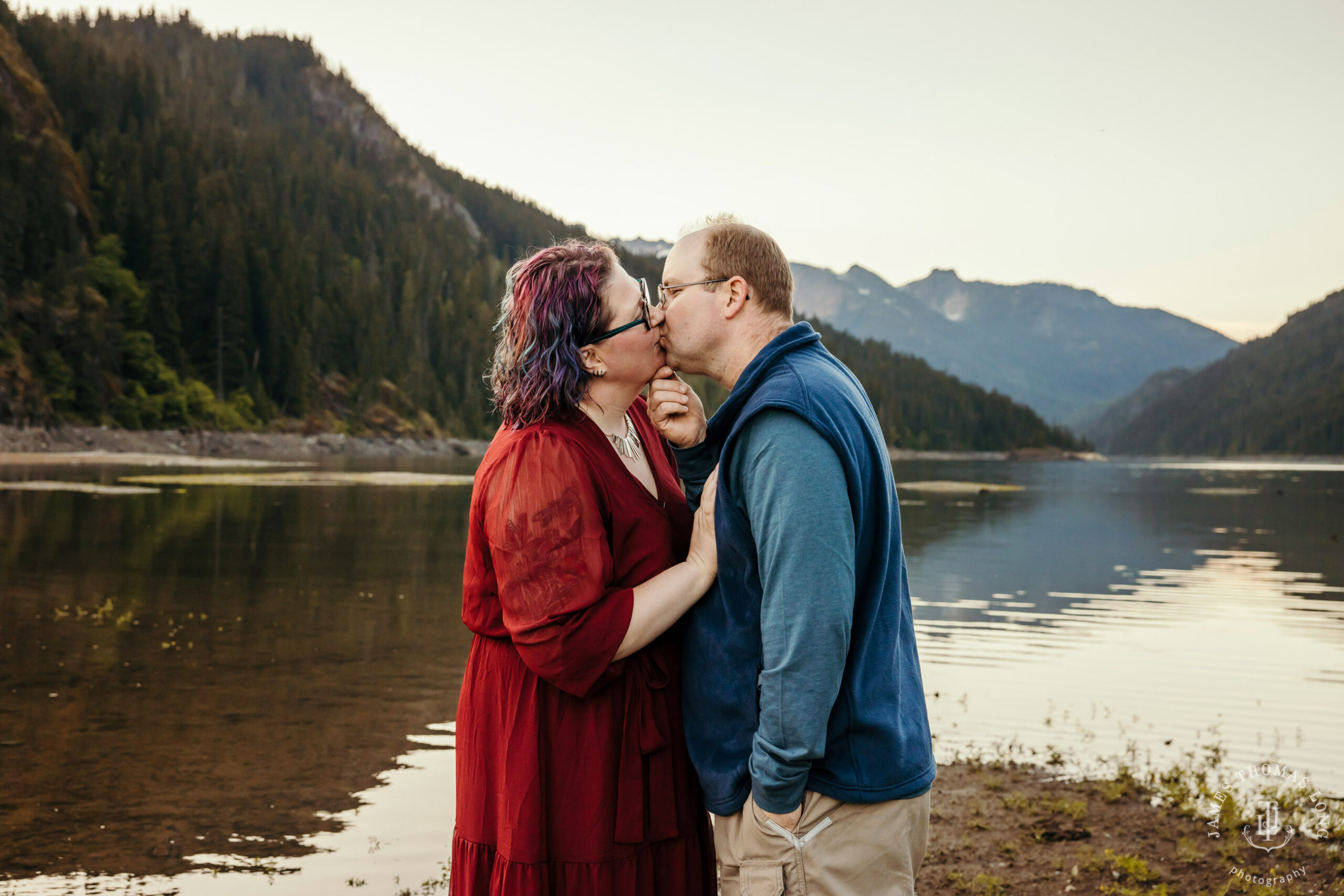 Snoqualmie Pass anniversary session by Snoqualmie adventure wedding photographer James Thomas Long Photography