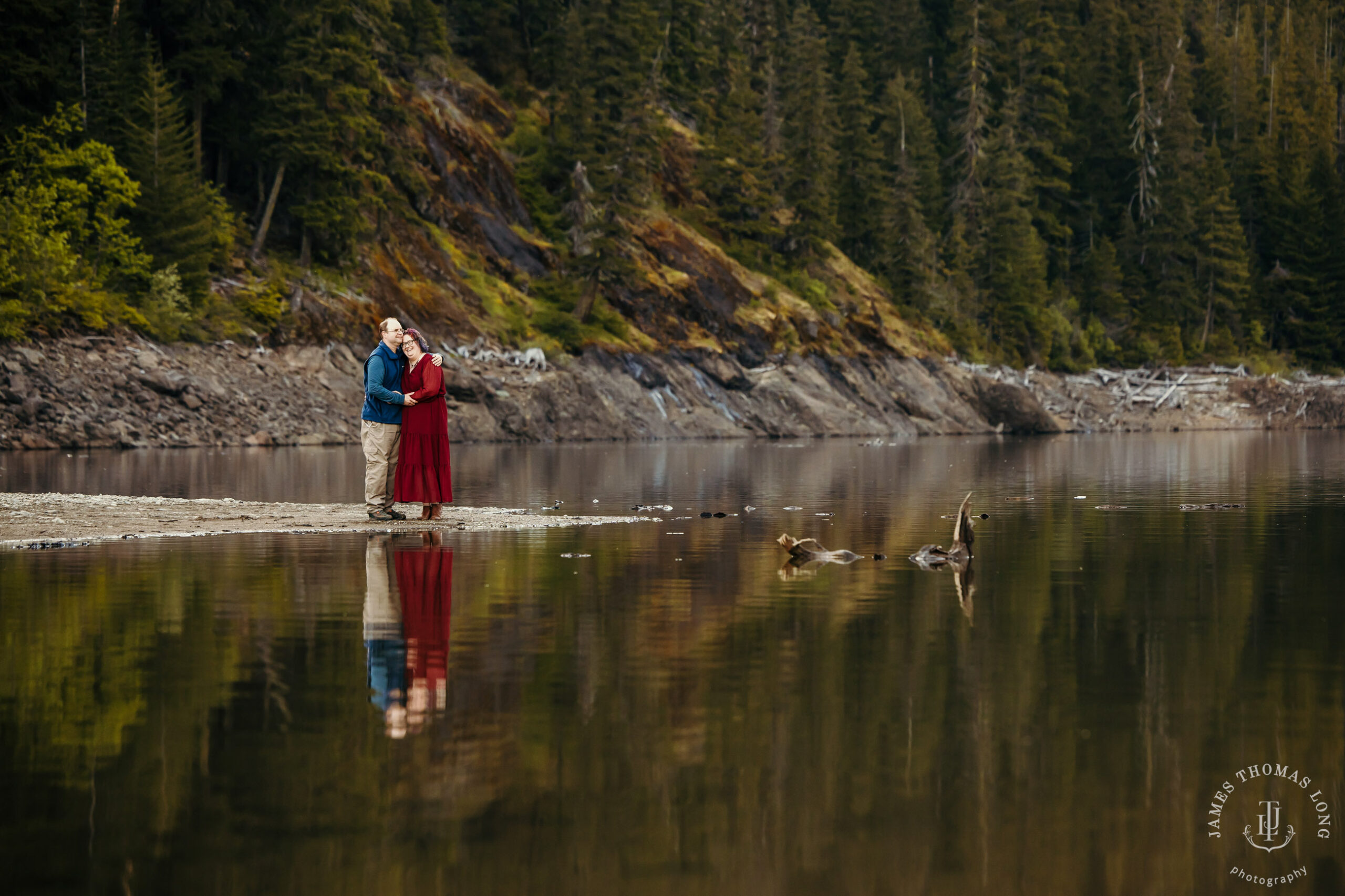 Snoqualmie Pass anniversary session by Snoqualmie adventure wedding photographer James Thomas Long Photography