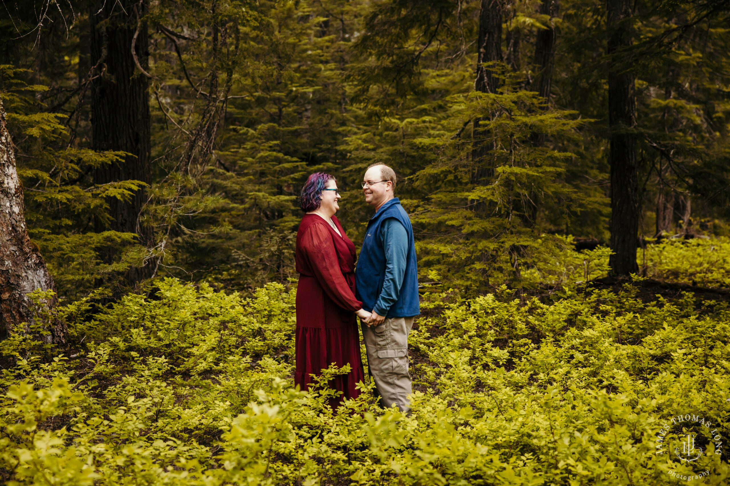 Snoqualmie Pass anniversary session by Snoqualmie adventure wedding photographer James Thomas Long Photography