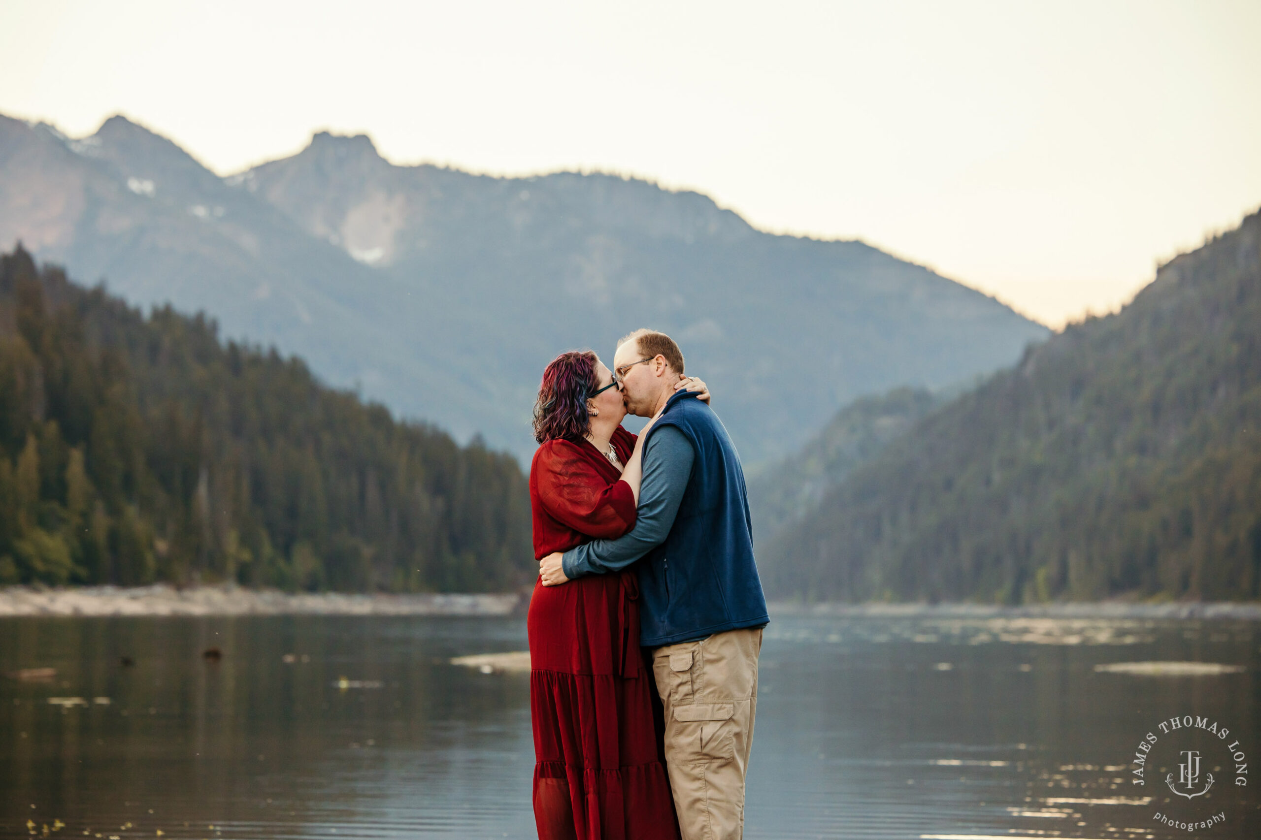 Snoqualmie Pass anniversary session by Snoqualmie adventure wedding photographer James Thomas Long Photography