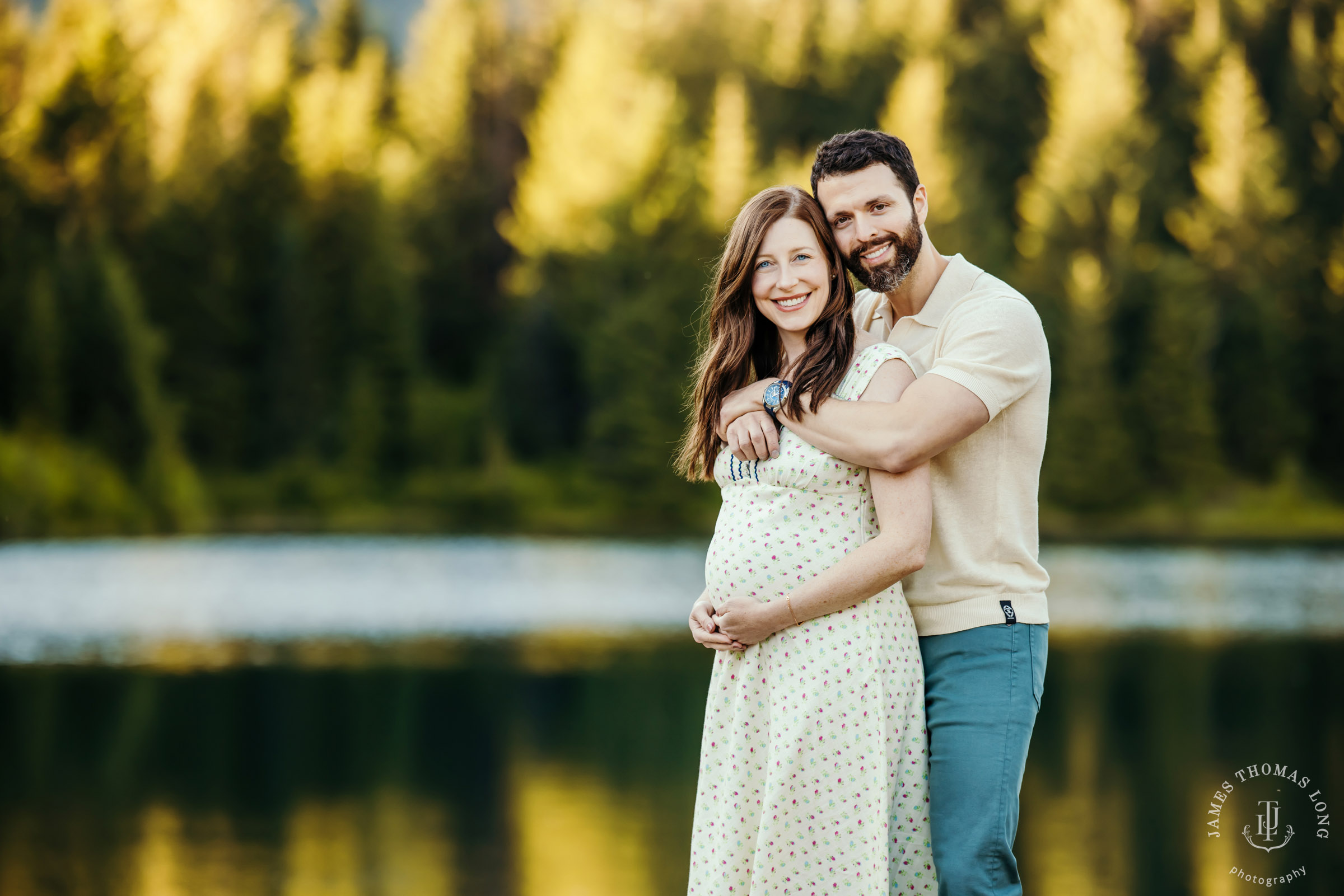 Cascade Mountain maternity session by Snoqualmie maternity photographer James Thomas Long Photography