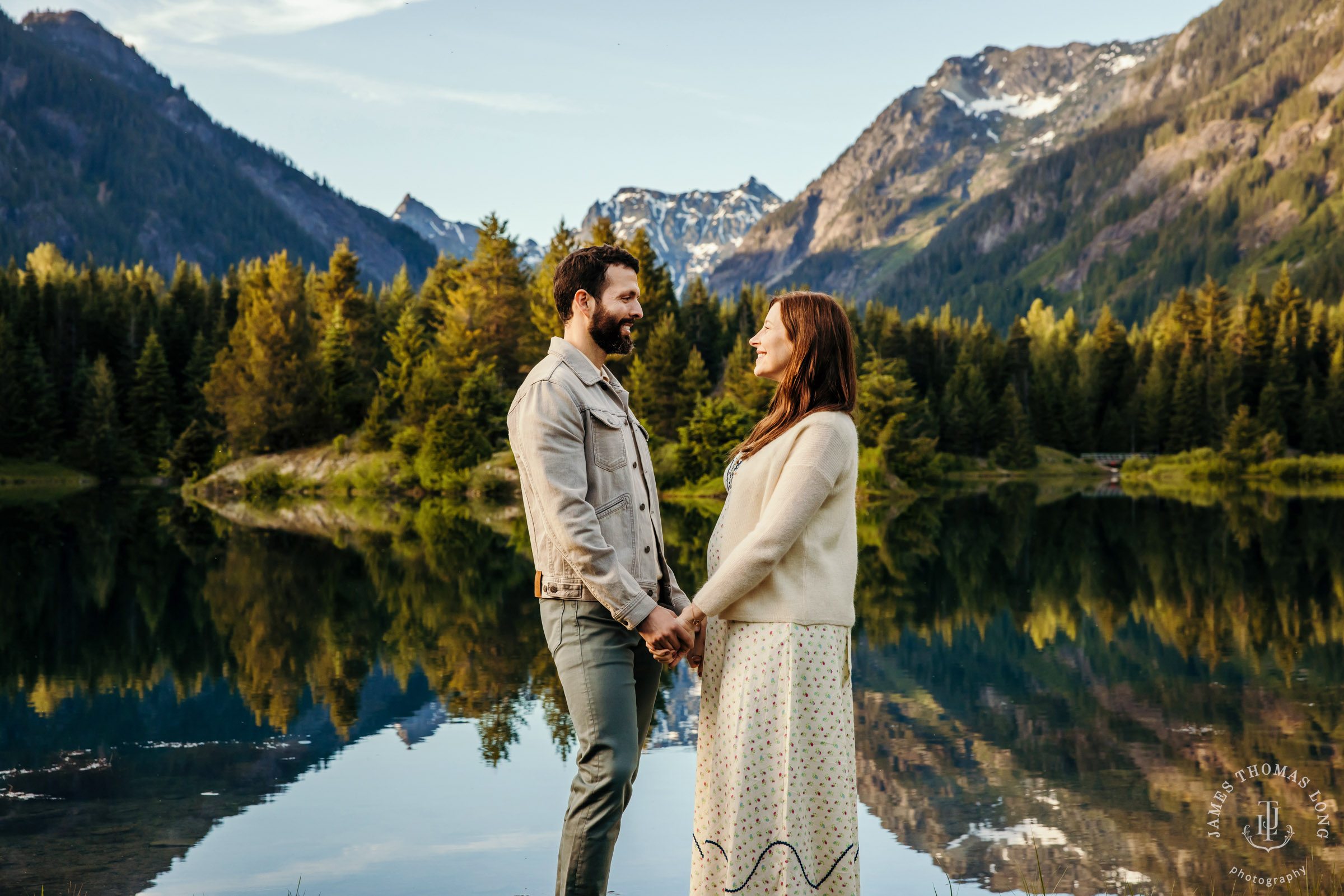 Cascade Mountain maternity session by Snoqualmie maternity photographer James Thomas Long Photography