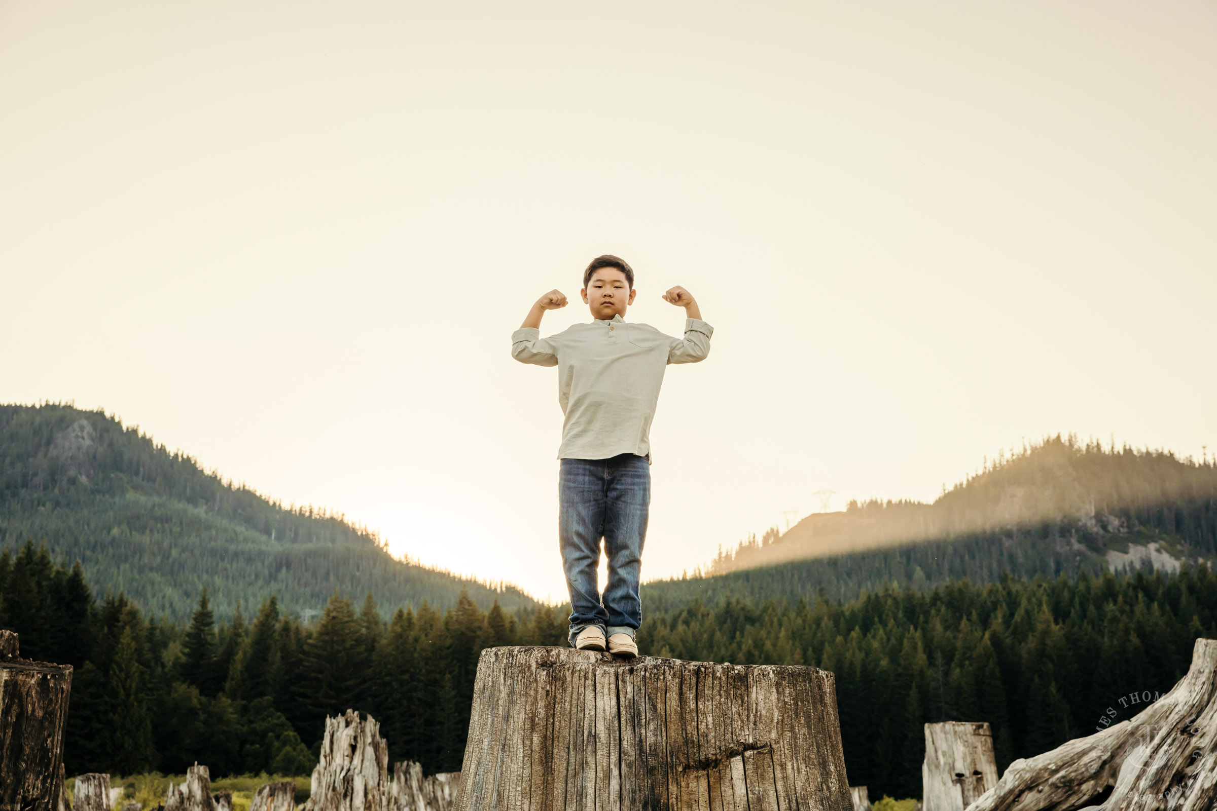 Cascade Mountain adventure family photography session by Snoqualmie family photographer James Thomas Long Photography