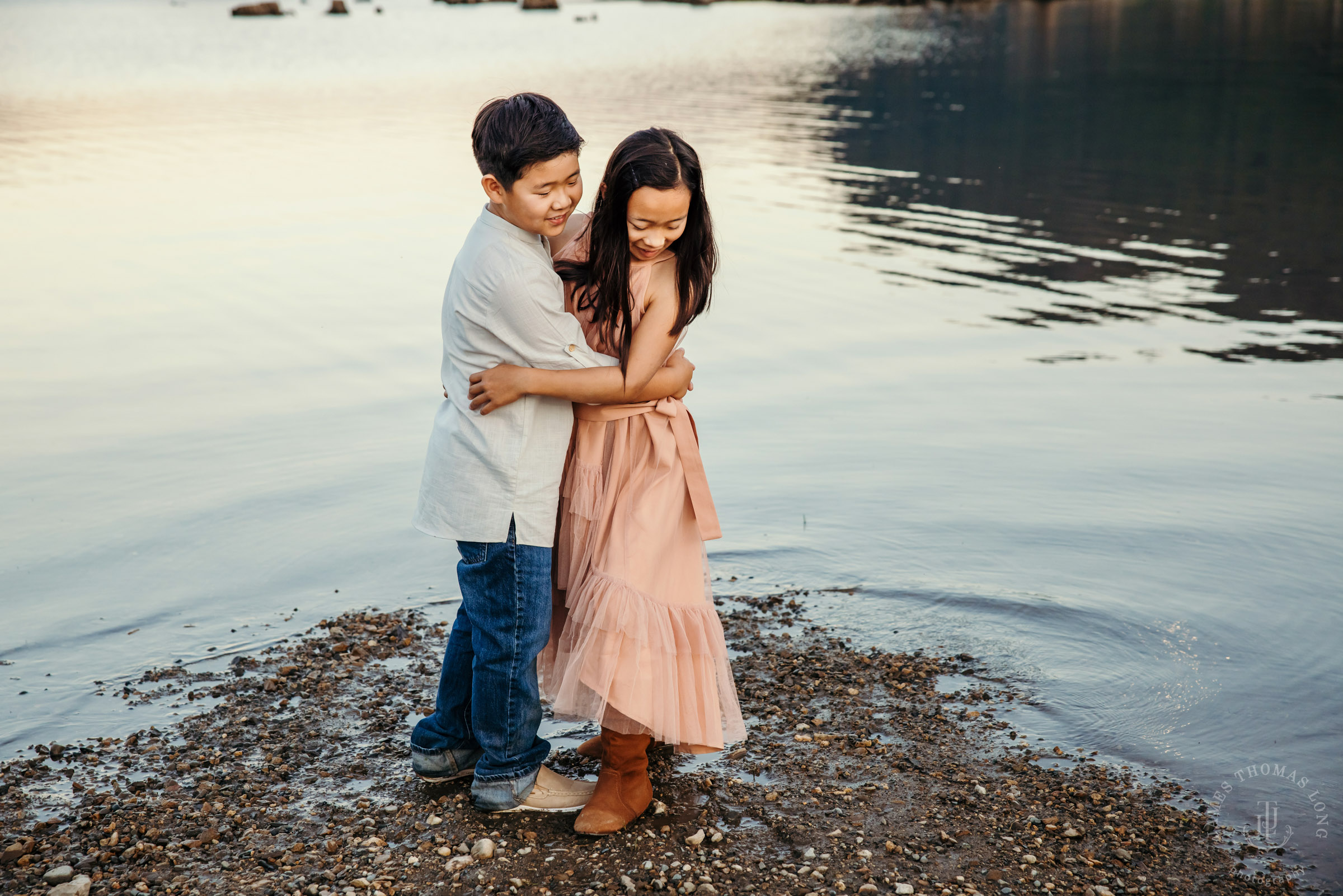 Cascade Mountain adventure family photography session by Snoqualmie family photographer James Thomas Long Photography