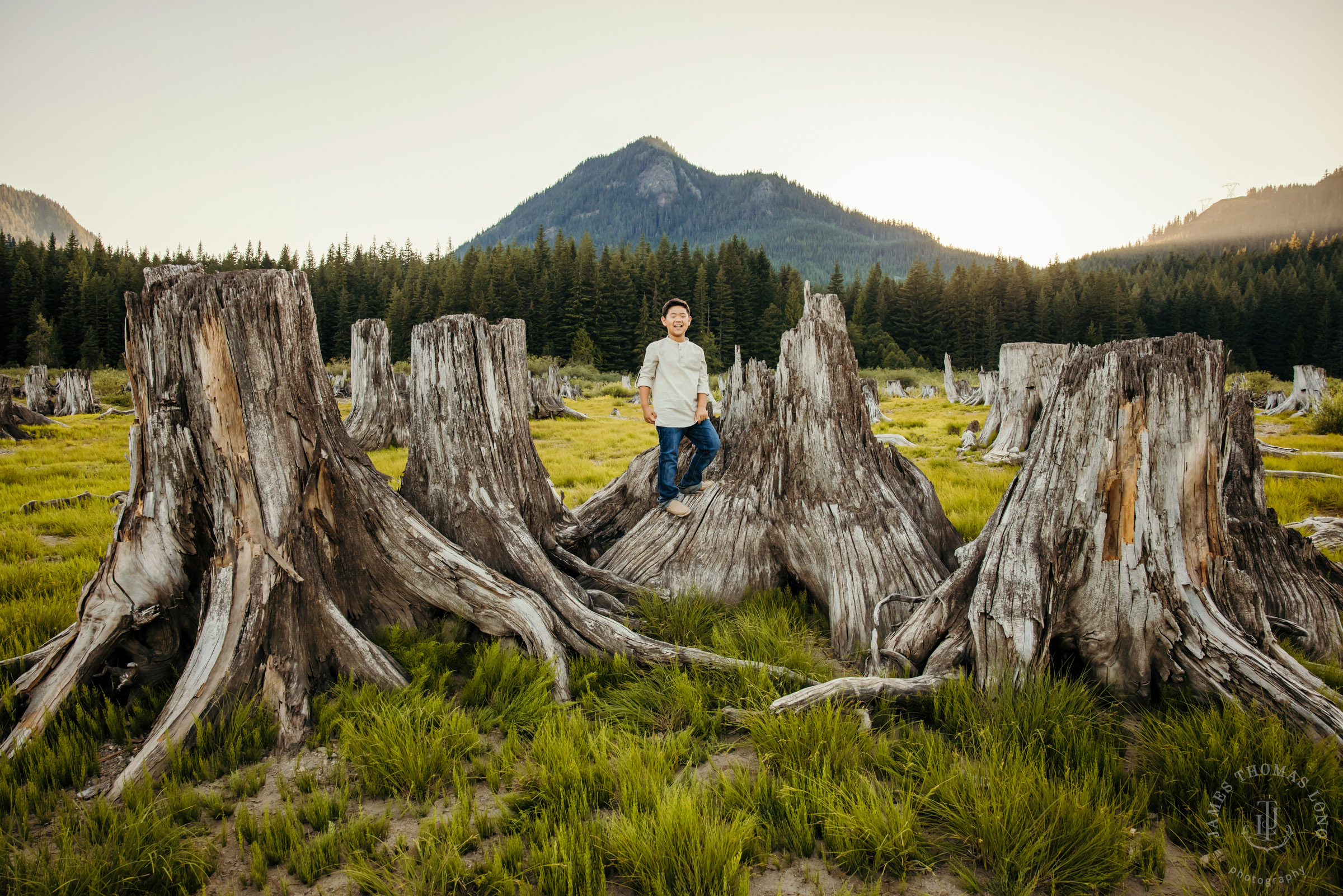 Cascade Mountain adventure family photography session by Snoqualmie family photographer James Thomas Long Photography