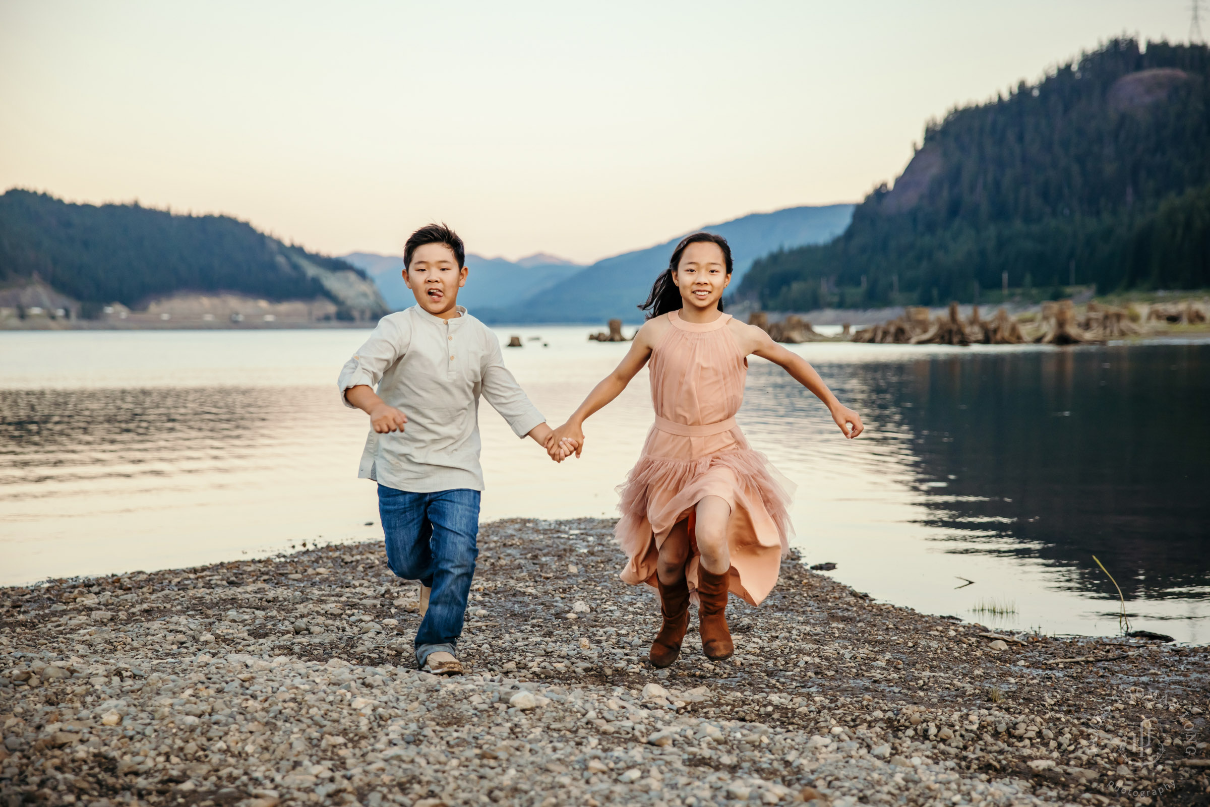 Cascade Mountain adventure family photography session by Snoqualmie family photographer James Thomas Long Photography