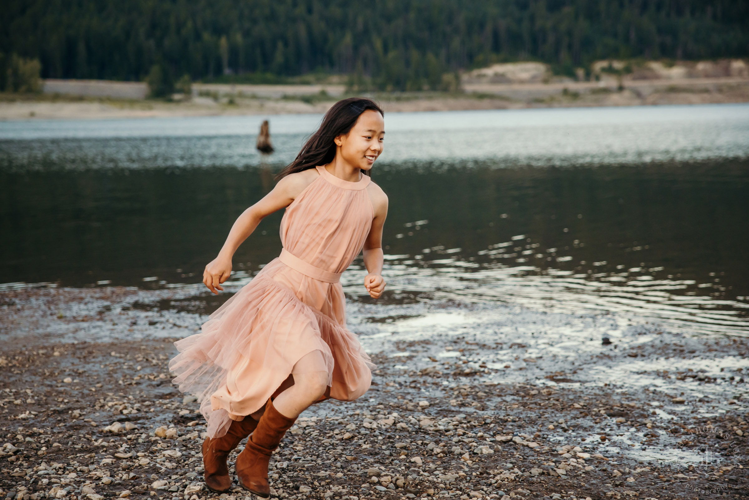 Cascade Mountain adventure family photography session by Snoqualmie family photographer James Thomas Long Photography