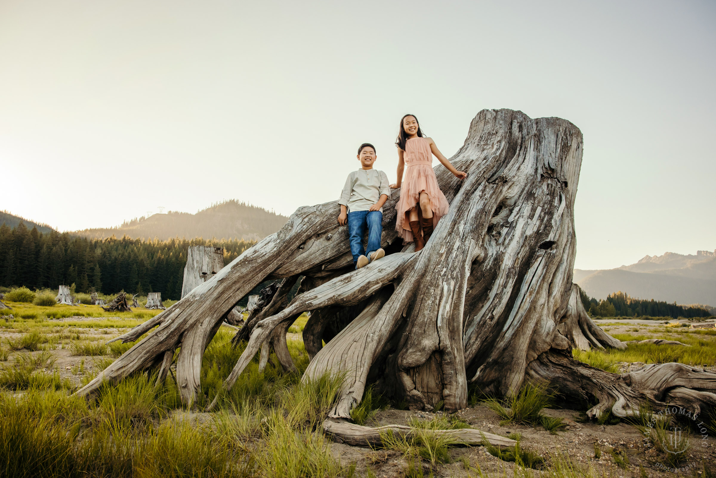 Cascade Mountain adventure family photography session by Snoqualmie family photographer James Thomas Long Photography