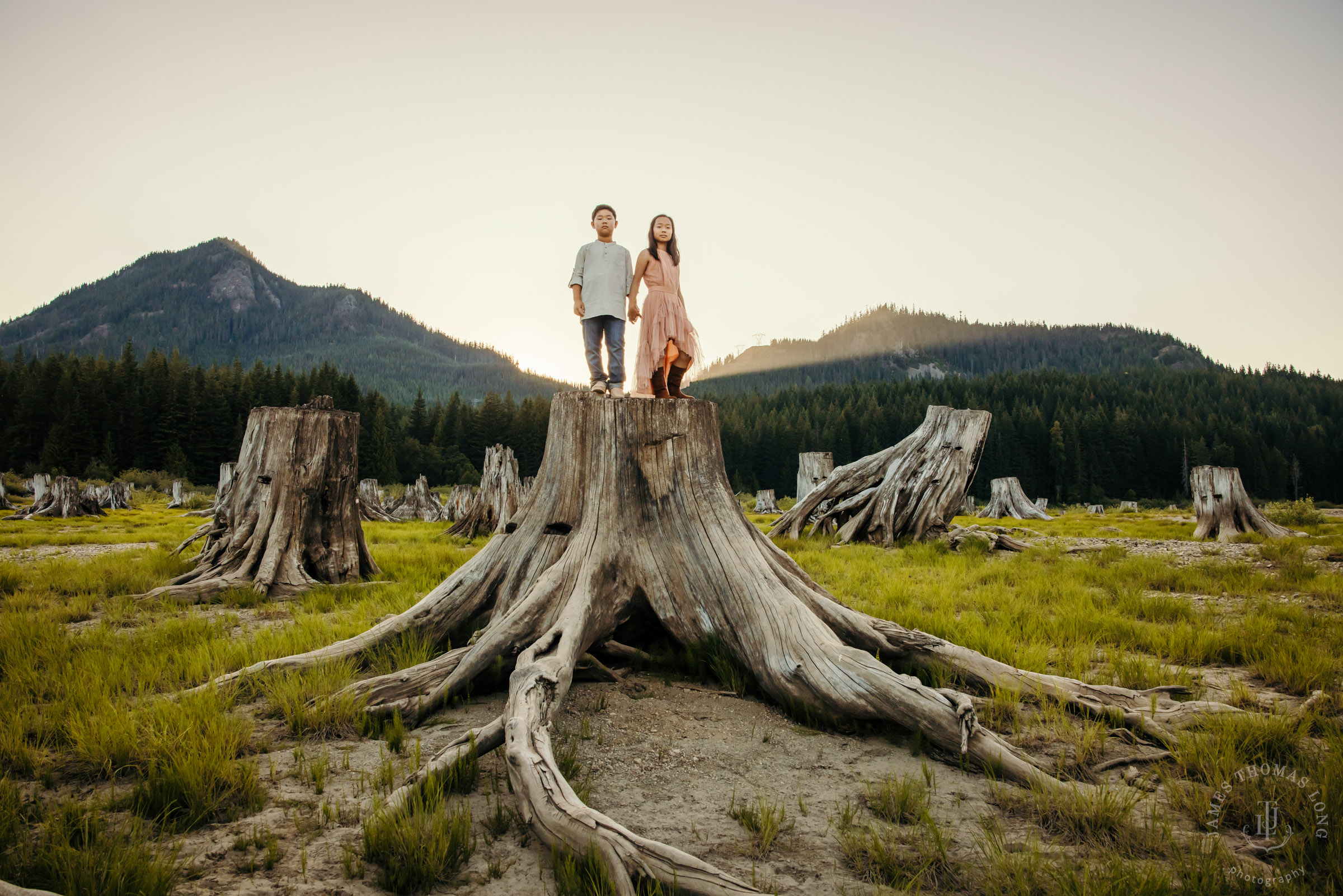 Cascade Mountain adventure family photography session by Snoqualmie family photographer James Thomas Long Photography