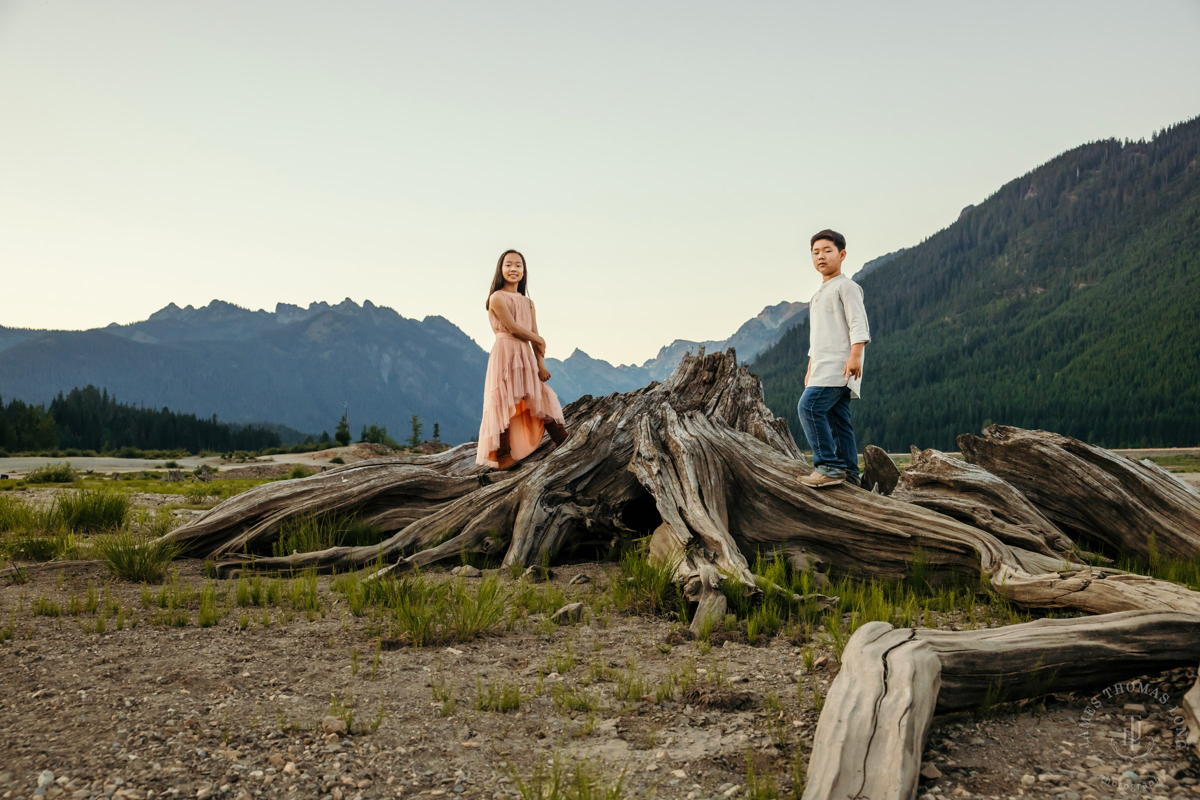 Cascade Mountain adventure family photography session by Snoqualmie family photographer James Thomas Long Photography