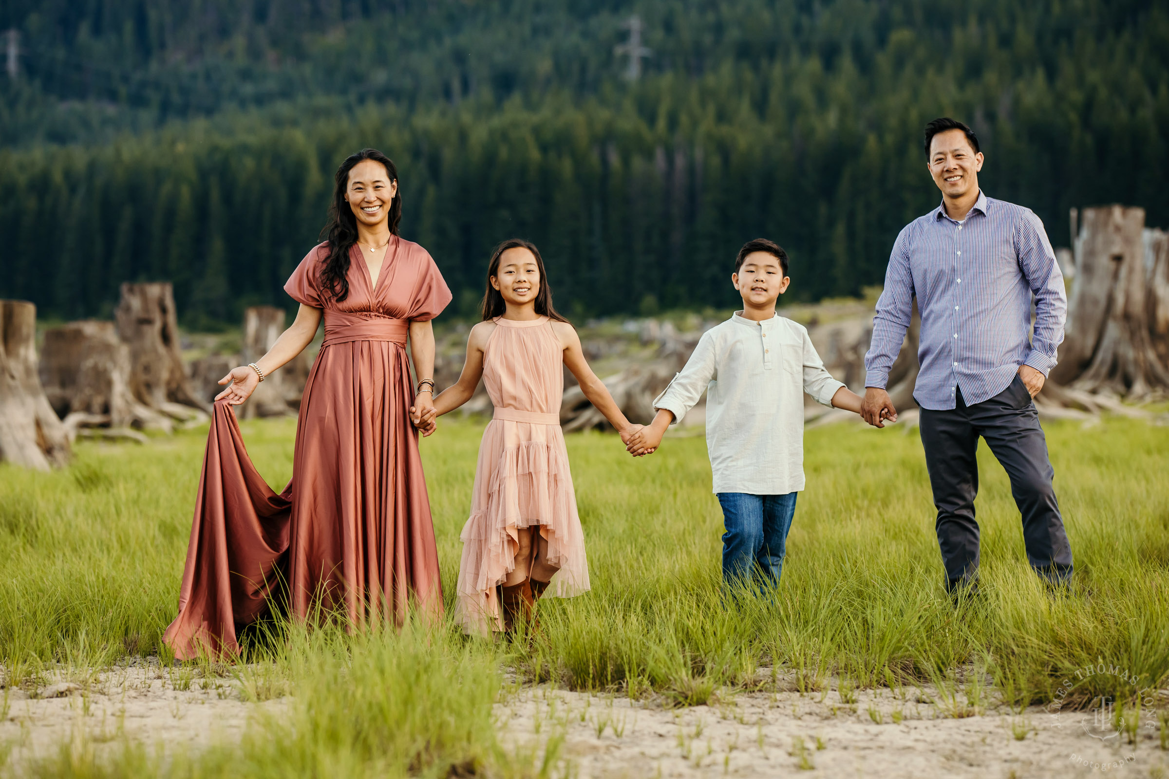 Cascade Mountain adventure family photography session by Snoqualmie family photographer James Thomas Long Photography