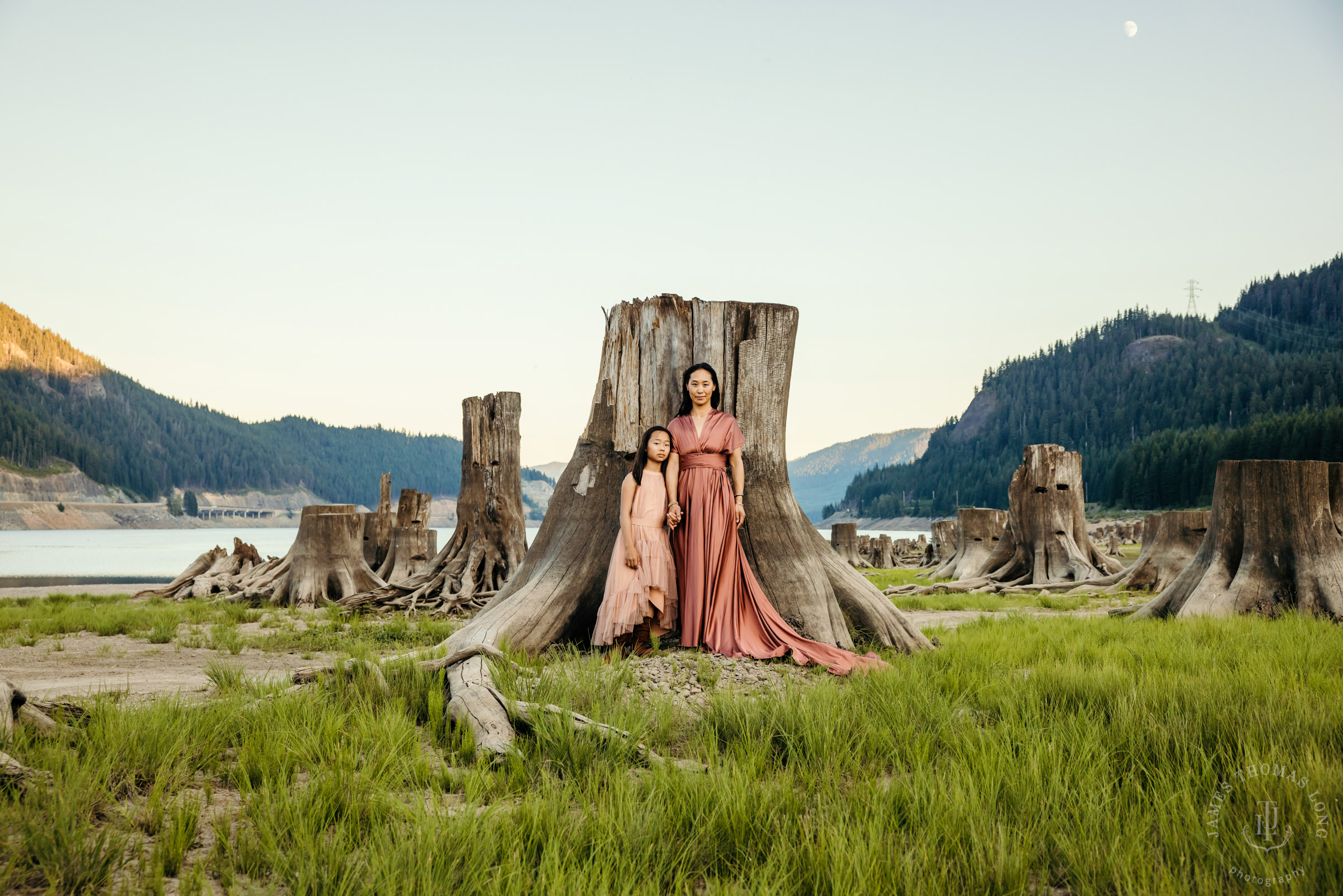 Cascade Mountain adventure family photography session by Snoqualmie family photographer James Thomas Long Photography