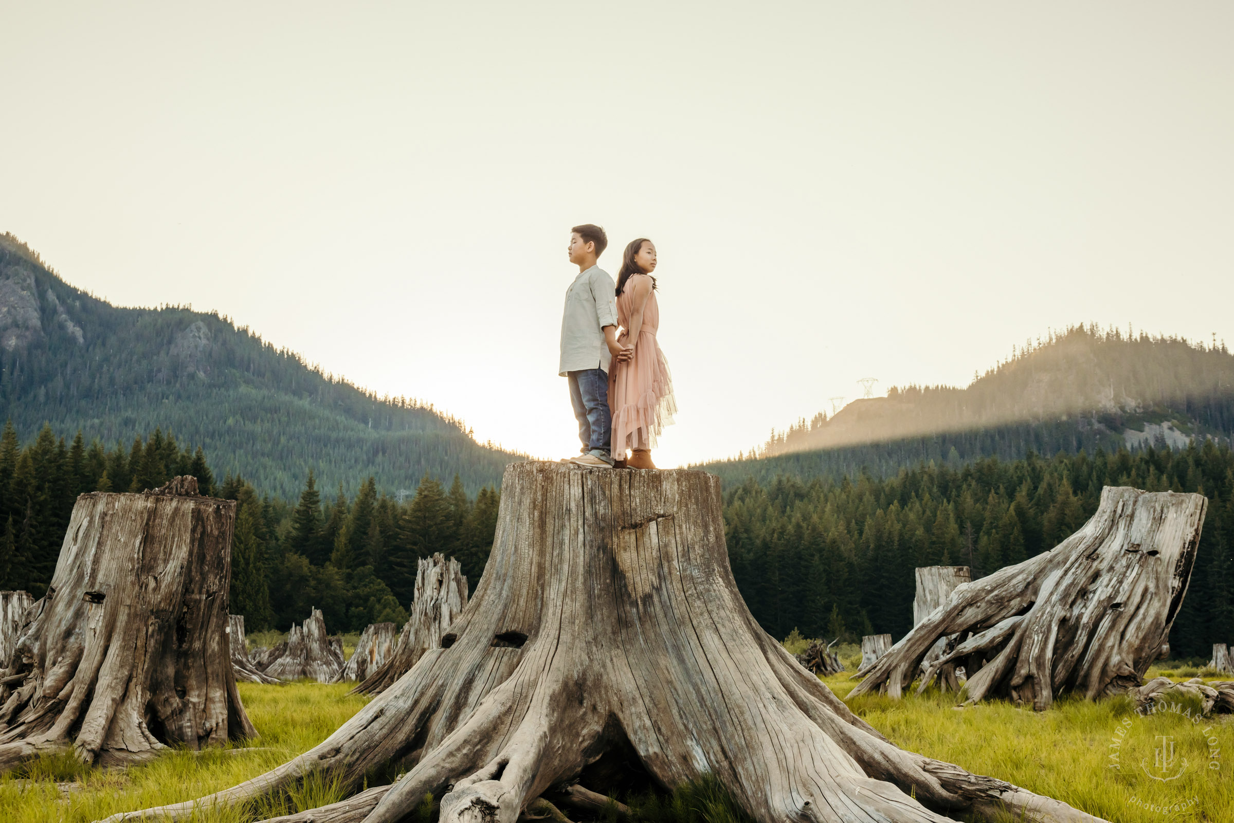 Cascade Mountain adventure family photography session by Snoqualmie family photographer James Thomas Long Photography