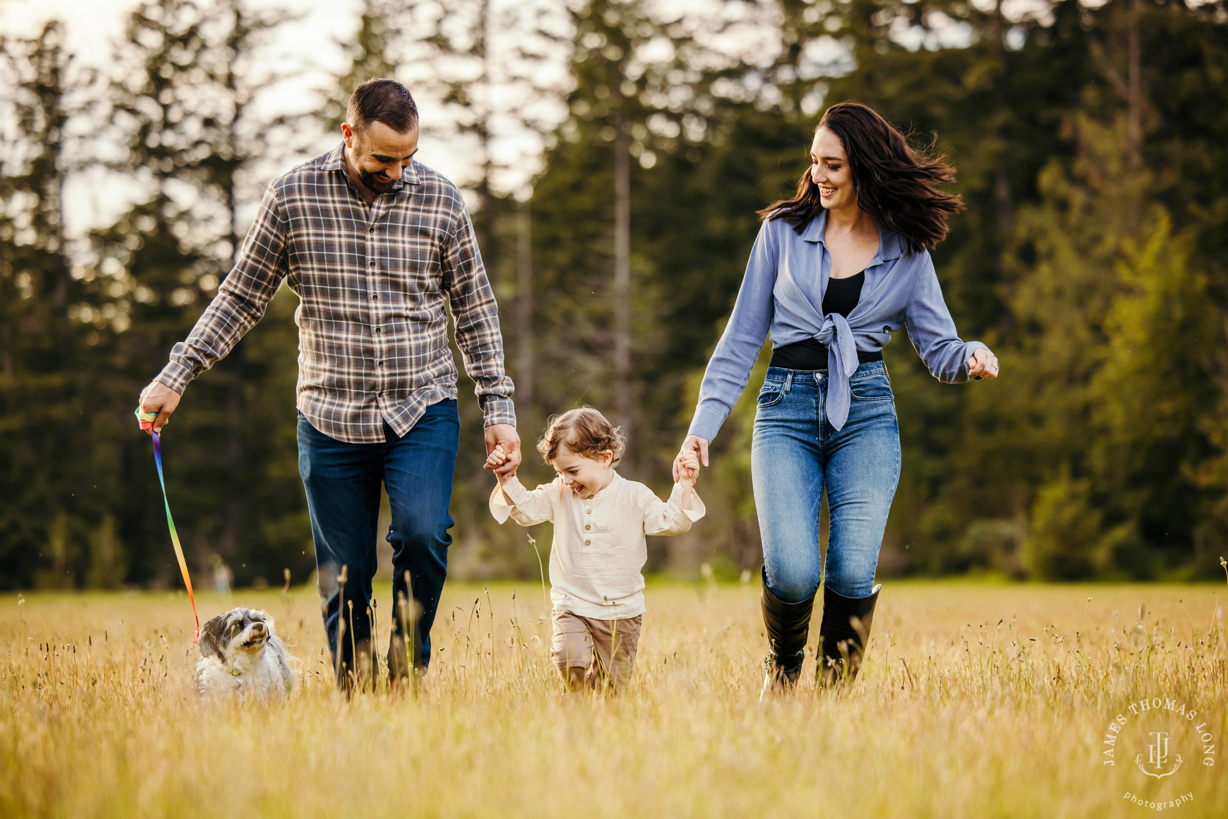 North Bend Snoqualmie Valley family session by Snoqualmie family photographer James Thomas Long Photography