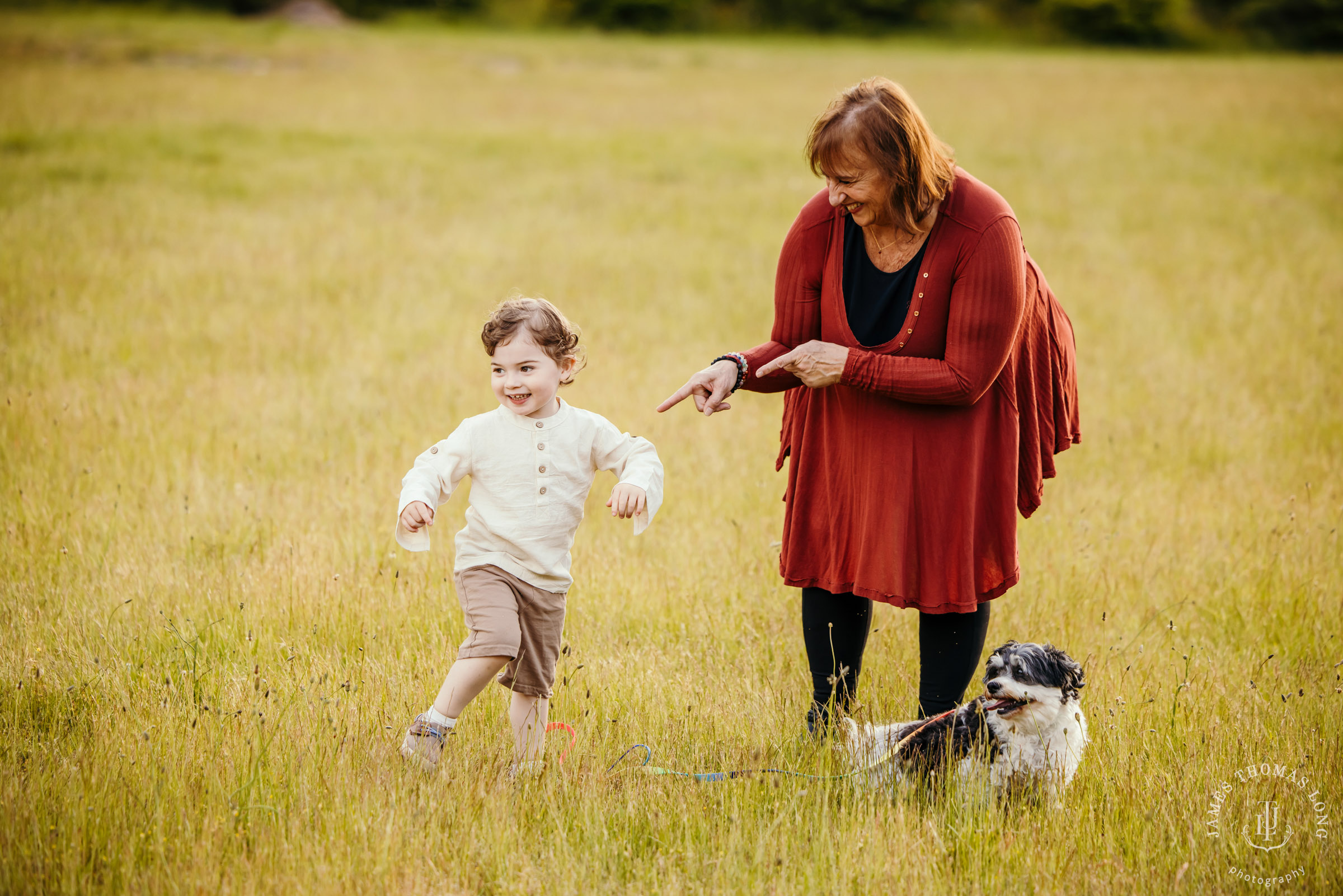 North Bend Snoqualmie Valley family session by Snoqualmie family photographer James Thomas Long Photography