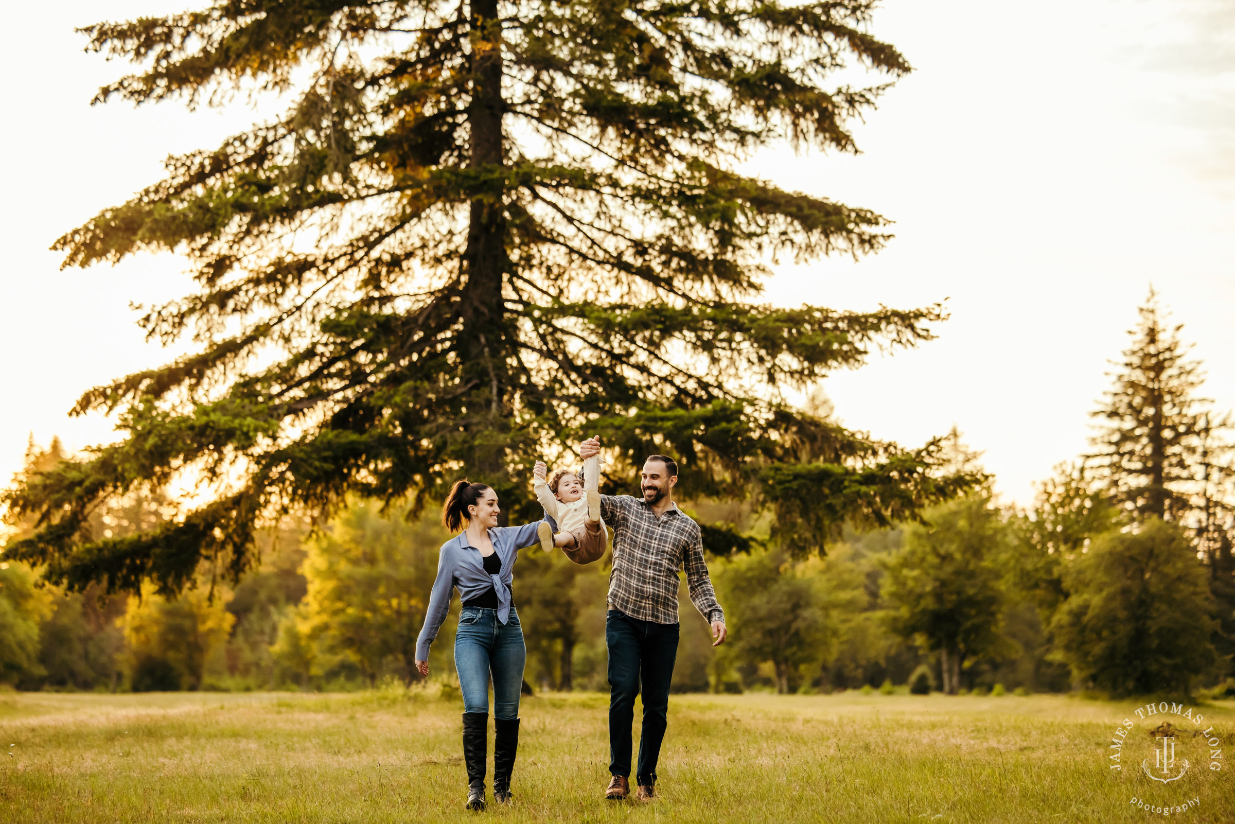 North Bend Snoqualmie Valley family session by Snoqualmie family photographer James Thomas Long Photography