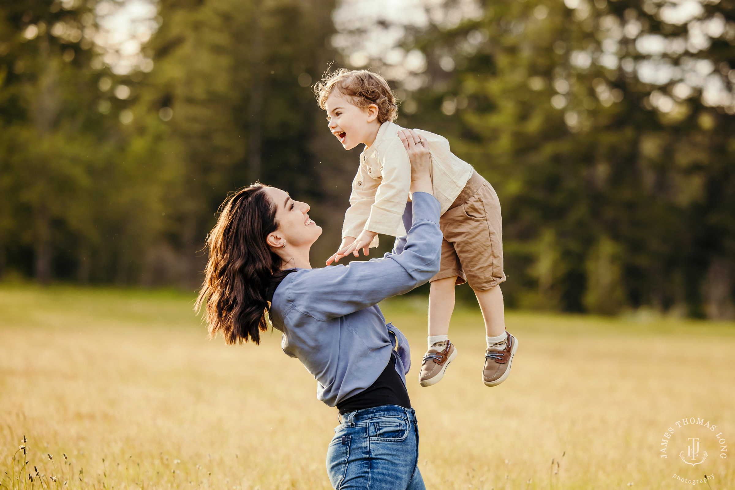 North Bend Snoqualmie Valley family session by Snoqualmie family photographer James Thomas Long Photography