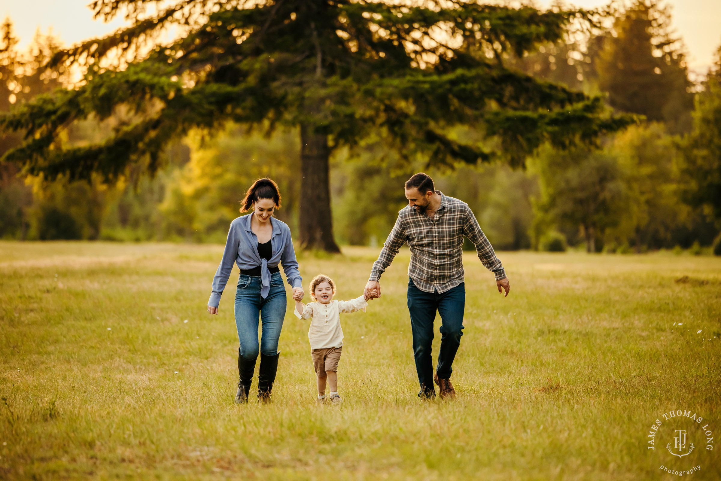 North Bend Snoqualmie Valley family session by Snoqualmie family photographer James Thomas Long Photography