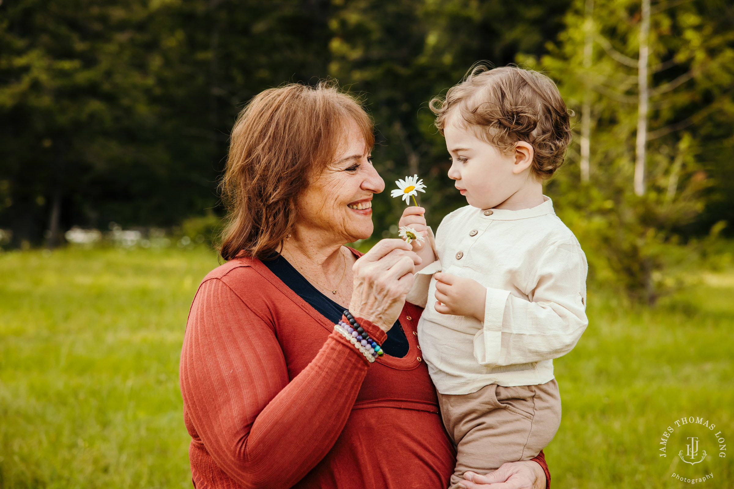 North Bend Snoqualmie Valley family session by Snoqualmie family photographer James Thomas Long Photography