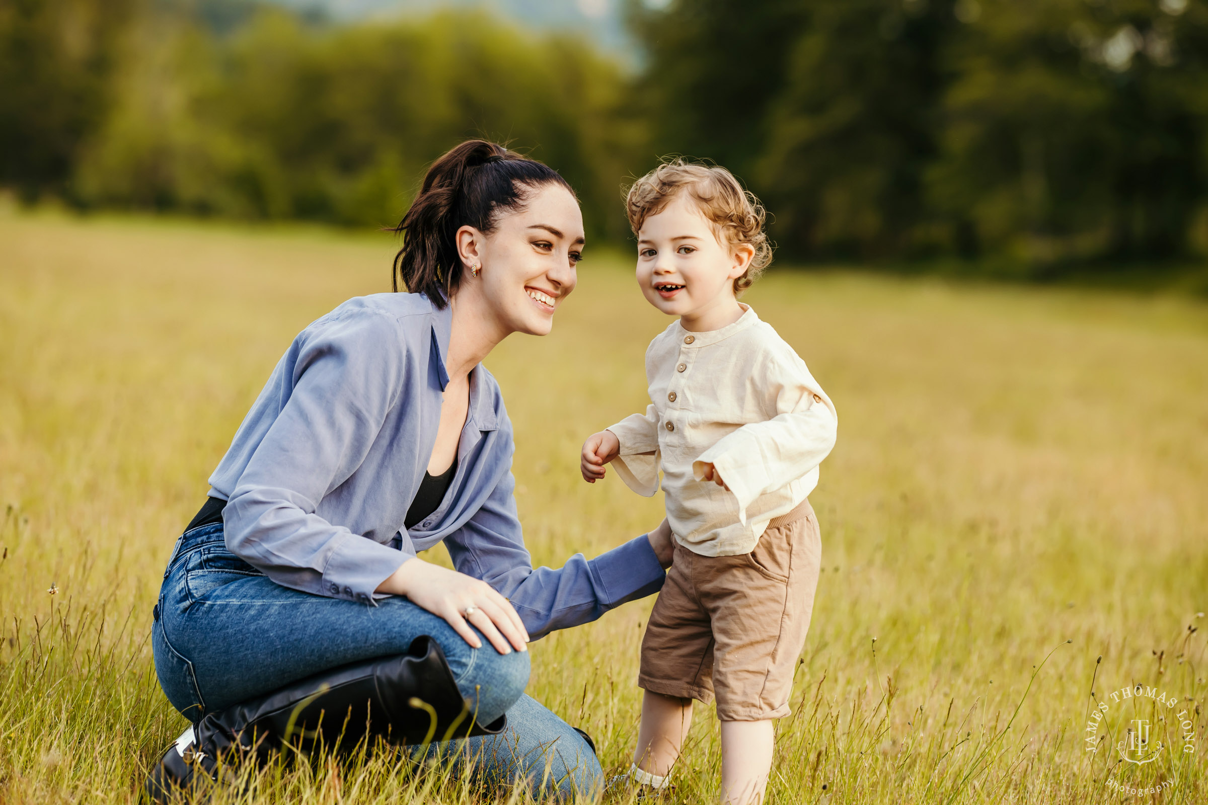 North Bend Snoqualmie Valley family session by Snoqualmie family photographer James Thomas Long Photography