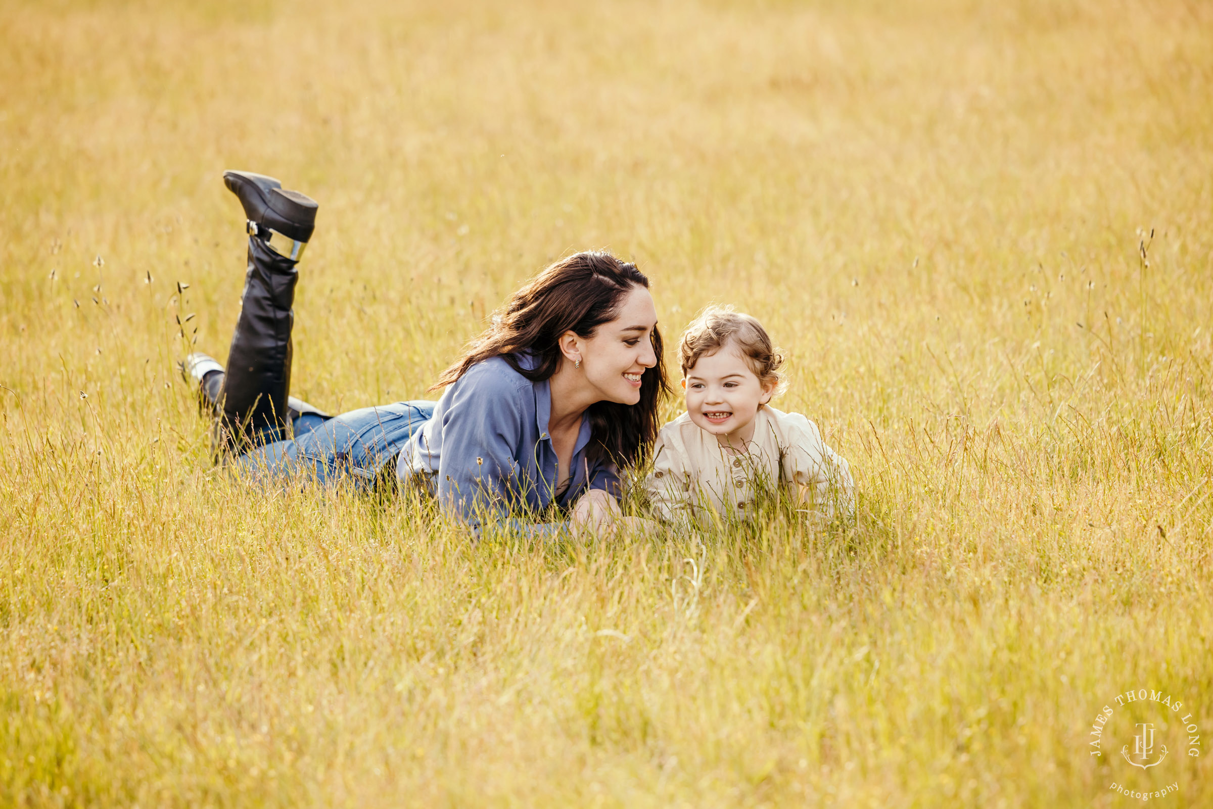 North Bend Snoqualmie Valley family session by Snoqualmie family photographer James Thomas Long Photography